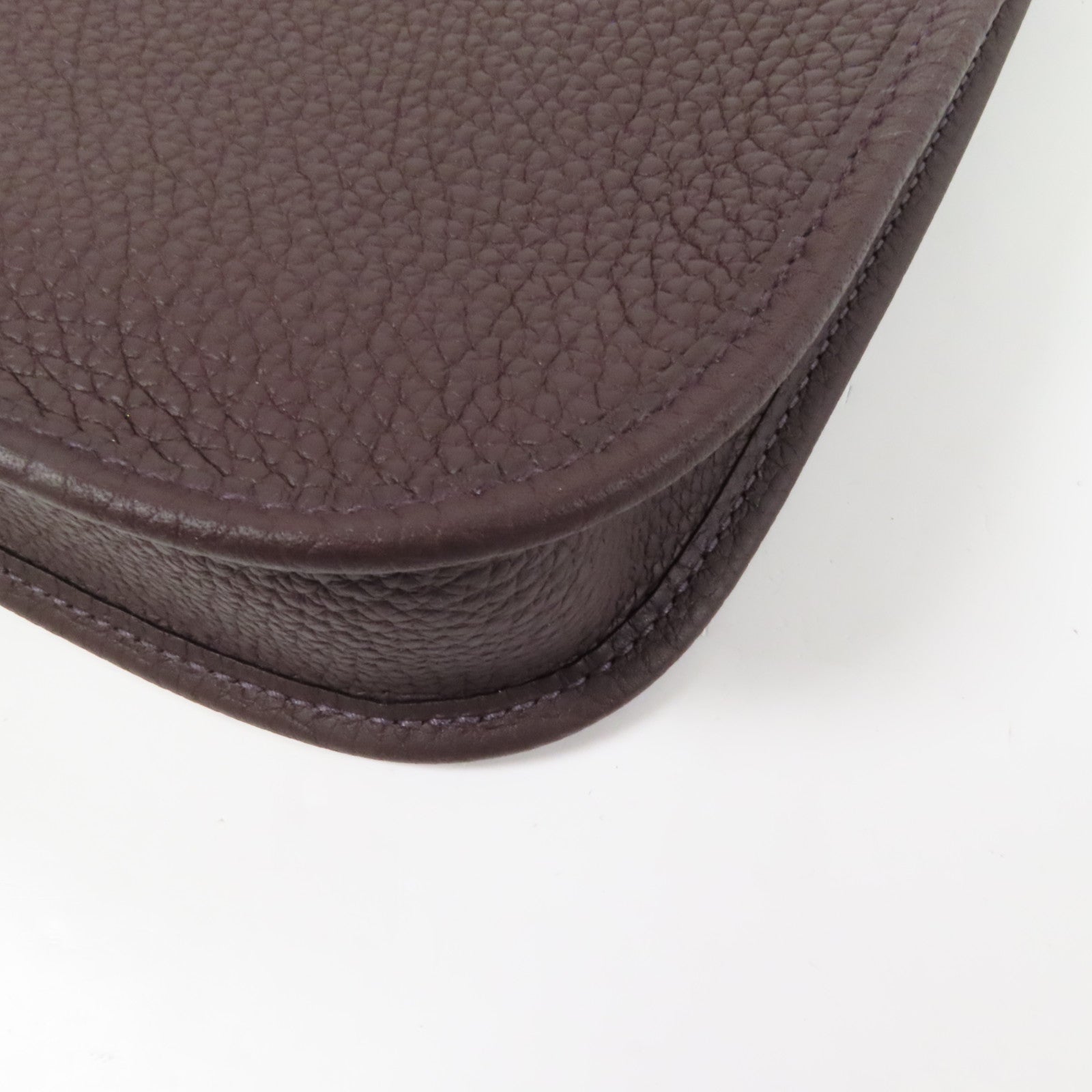 HERMES Clemence皮革Evelyne TPM銀扣肩背袋Rouge Sellier