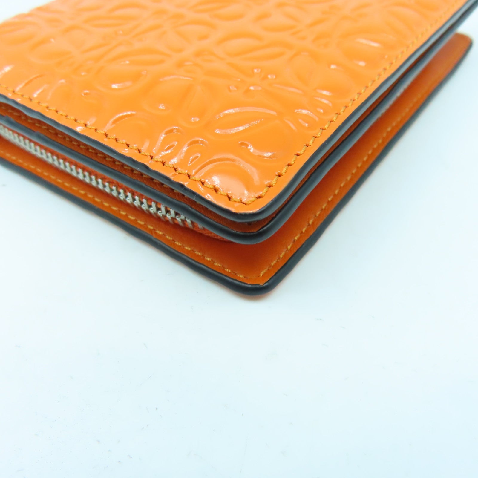 LOEWE 【激減優惠】牛皮皮革Wallet銀扣錢包橙色