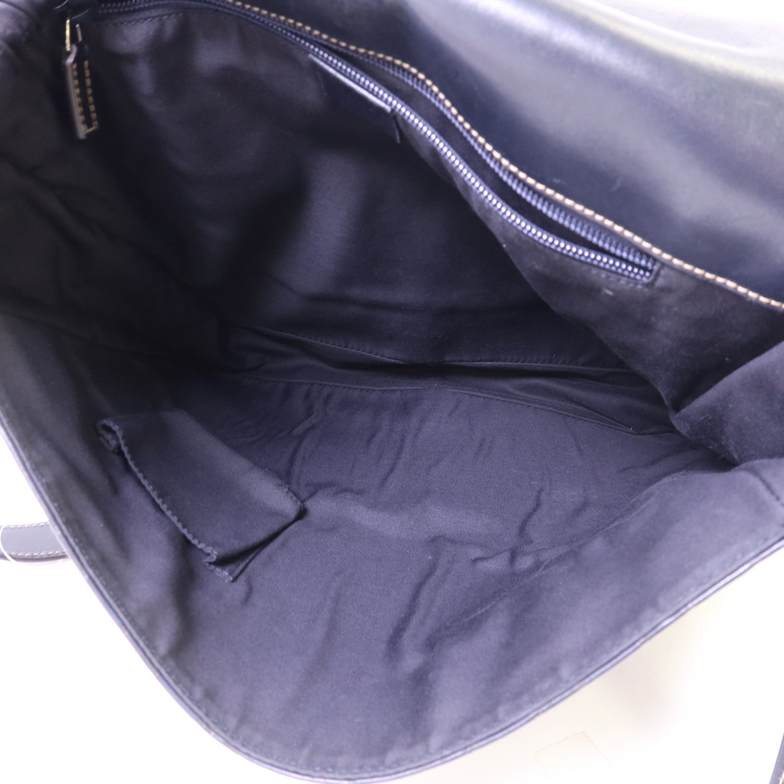 GUCCI 牛皮皮革Messenger Bag銀扣肩背袋
