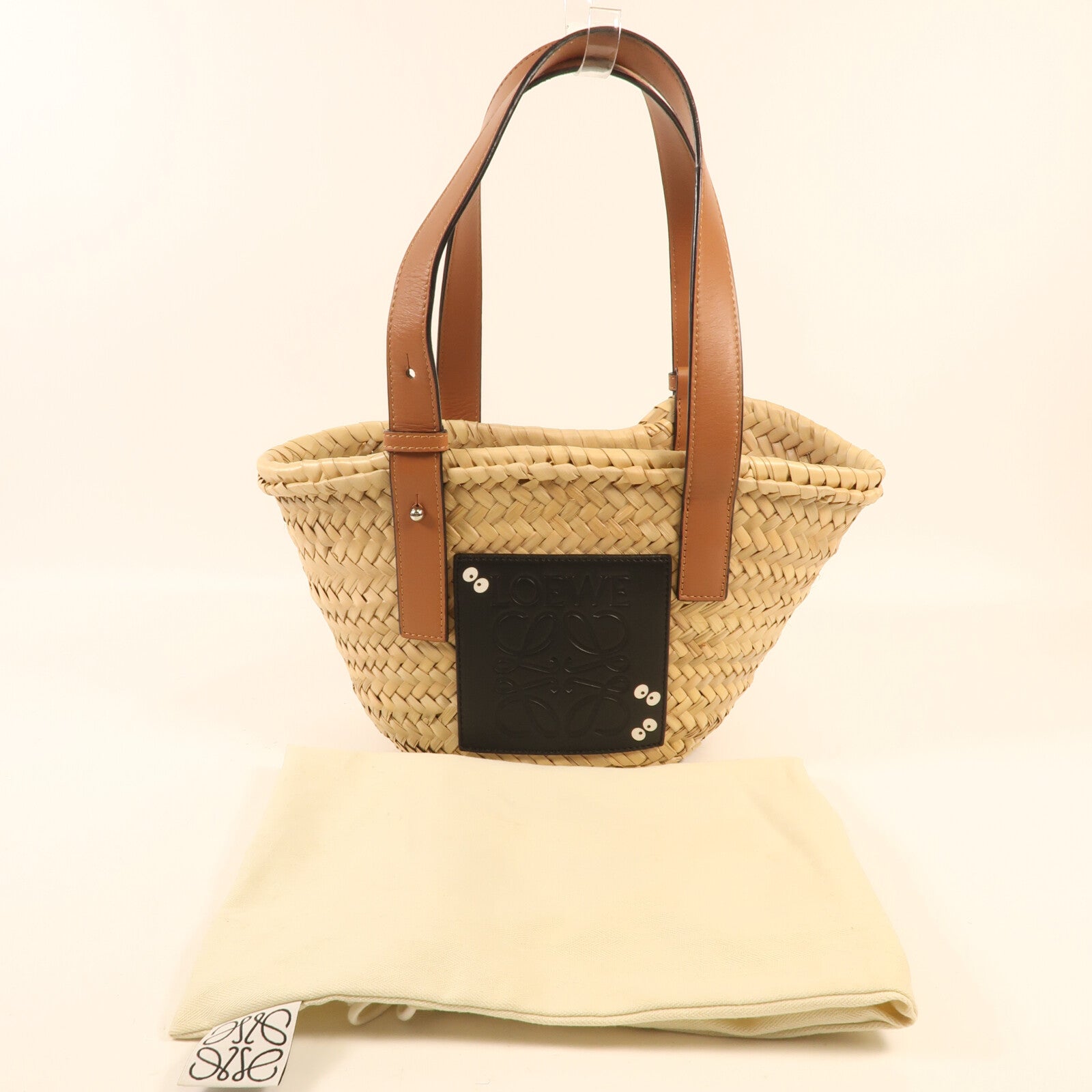 LOEWE 牛皮皮革/酒椰Studio Ghibli Dust Bunnies Small Basket銀扣手挽袋