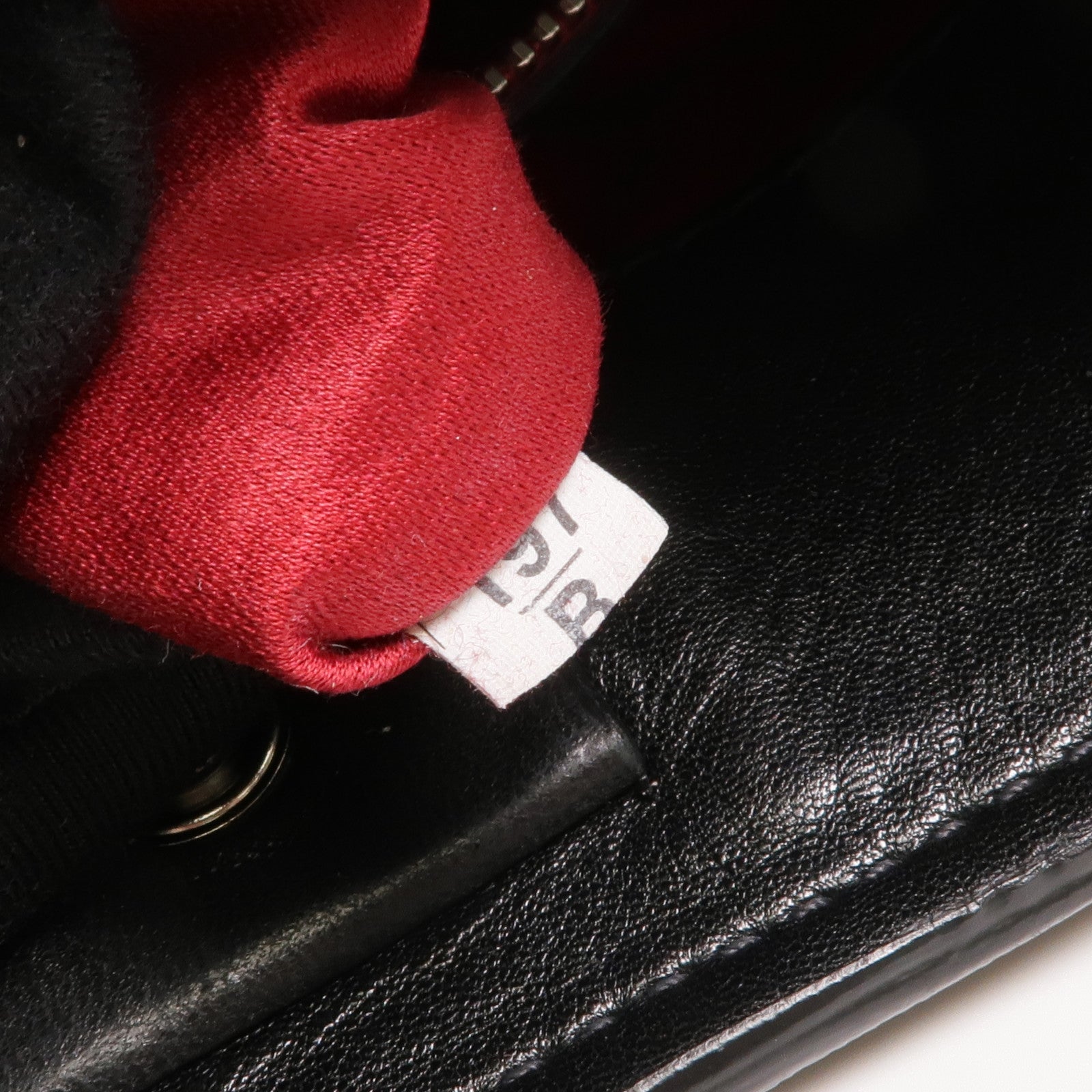 Miu Miu 羊皮皮革Chain Shoulder銀扣鏈帶肩背袋