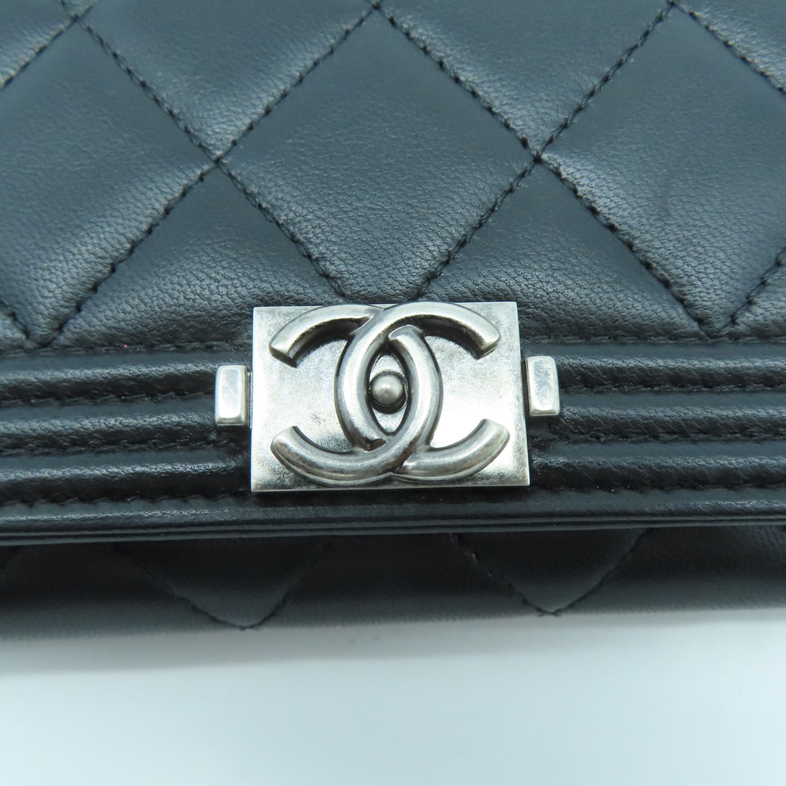 CHANEL 【激減優惠】菱格羊皮皮革Boy Chain Shoulder黑扣鏈帶肩背袋黑色
