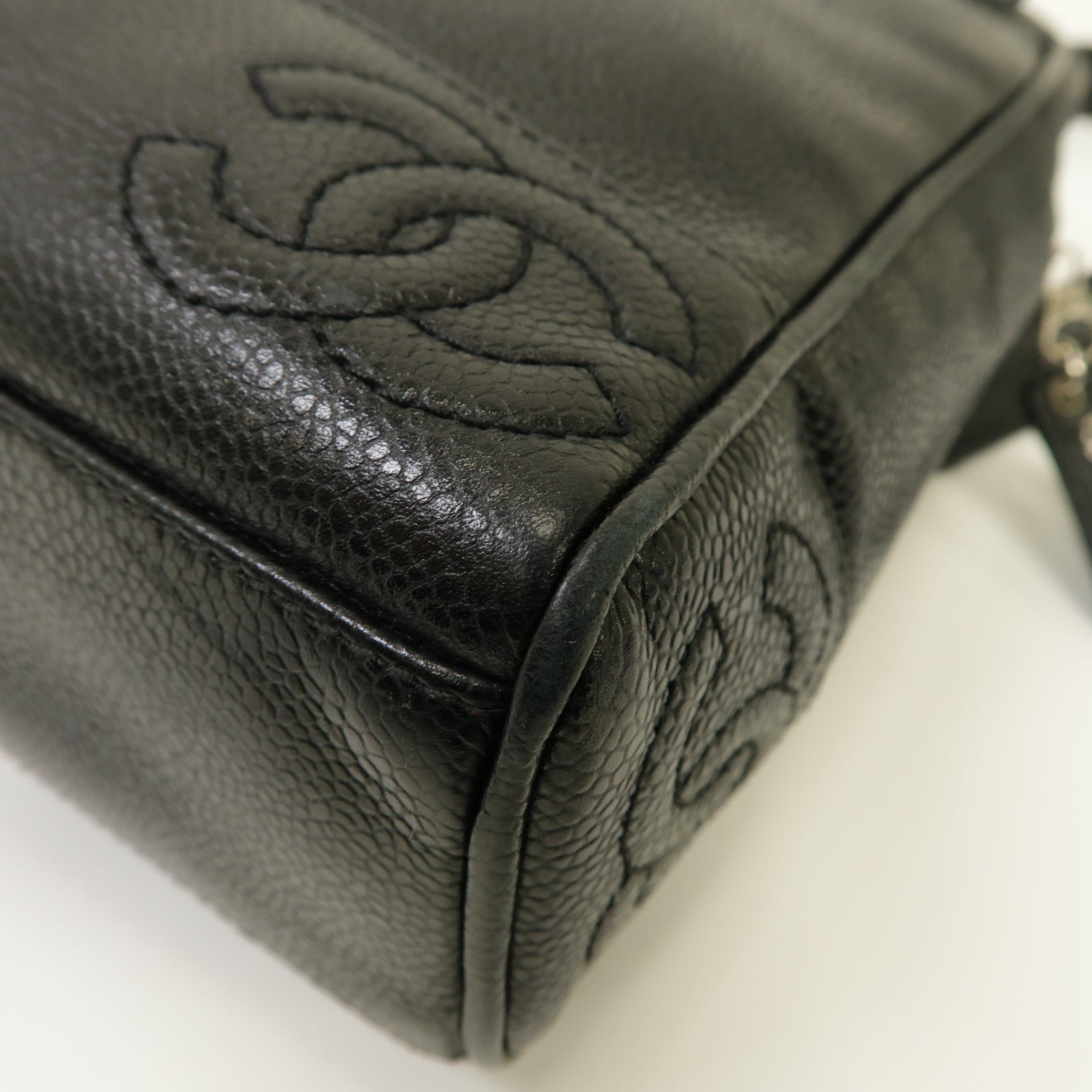 CHANEL 牛皮皮革Shoulder Bag銀扣肩背袋黒色