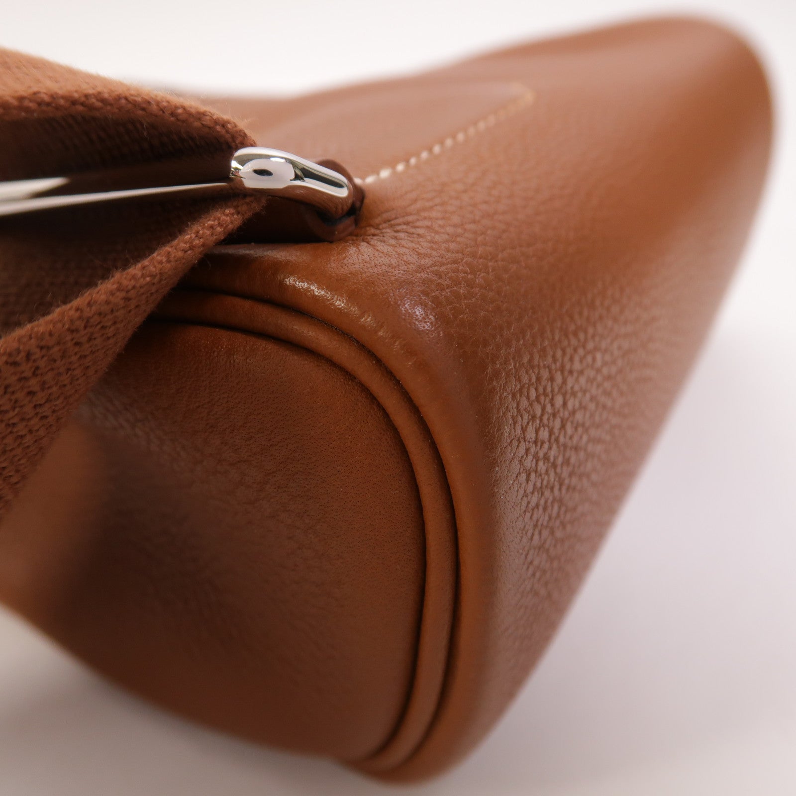 HERMES Barenia皮革Hac A Dos PM銀扣背包Fauve