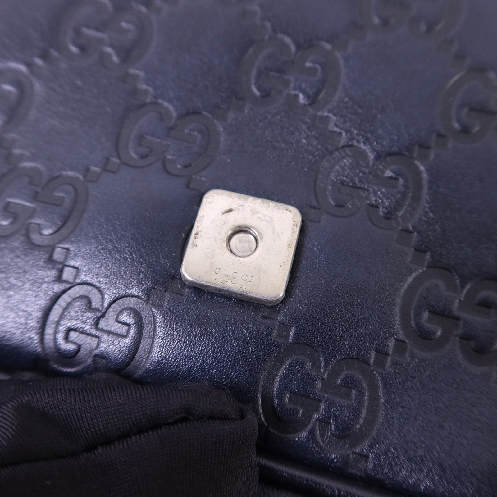 GUCCI 牛皮皮革Messenger Bag銀扣肩背袋