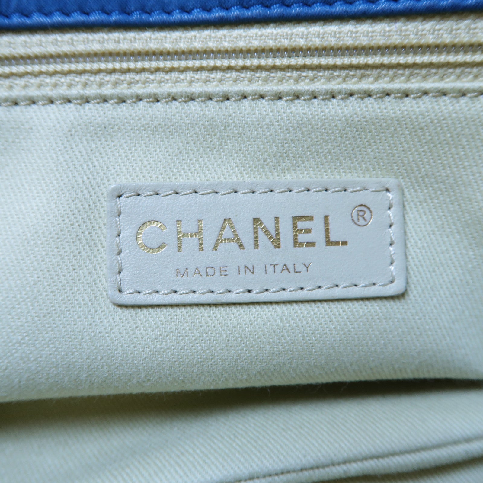 CHANEL 菱格牛皮皮革Chain Shoulder金扣鏈帶肩背袋藍色