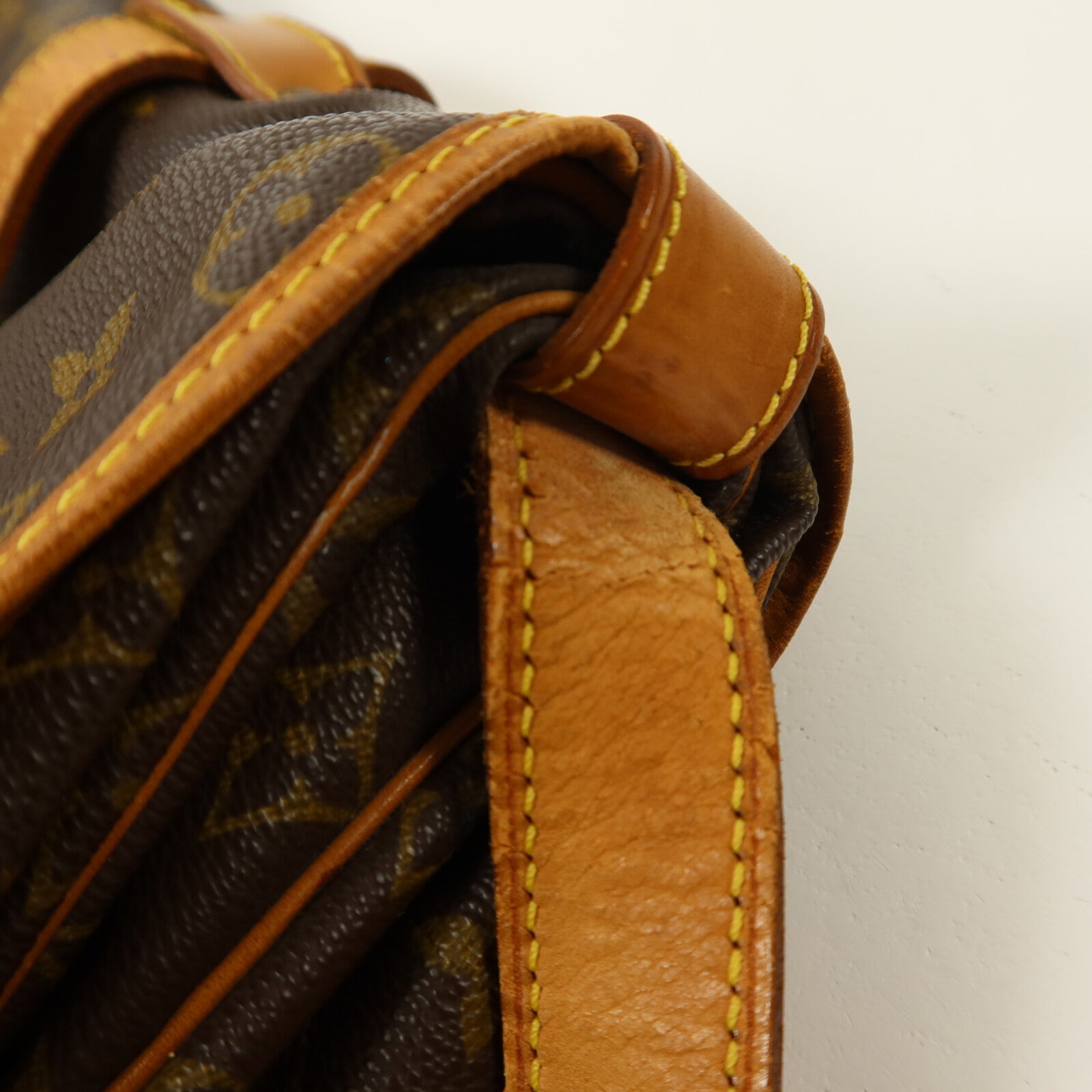 LOUIS VUITTON Monogram Saumur 43肩背袋