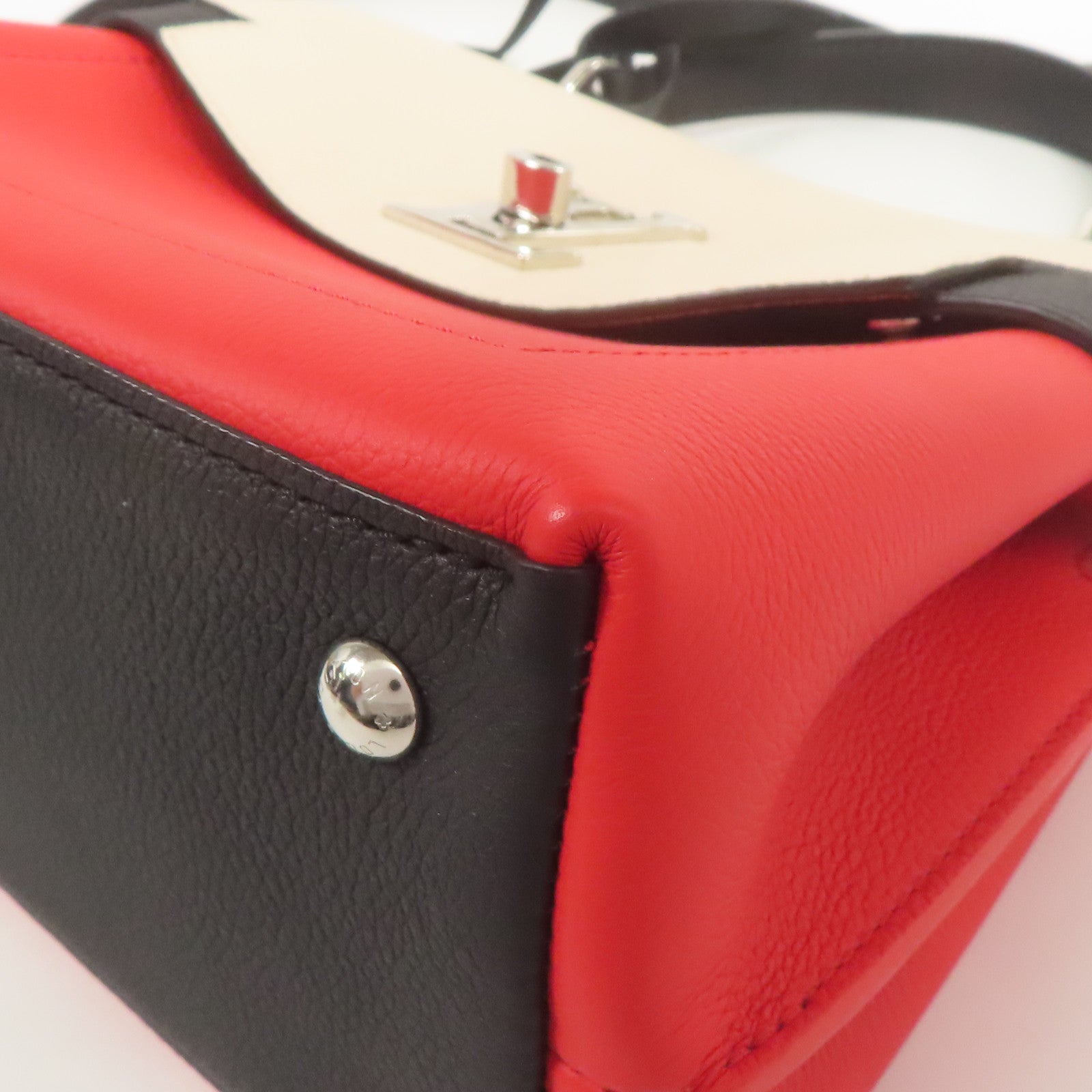 LOUIS VUITTON 牛皮皮革Lockme Ever BB銀扣手挽肩背兩用袋