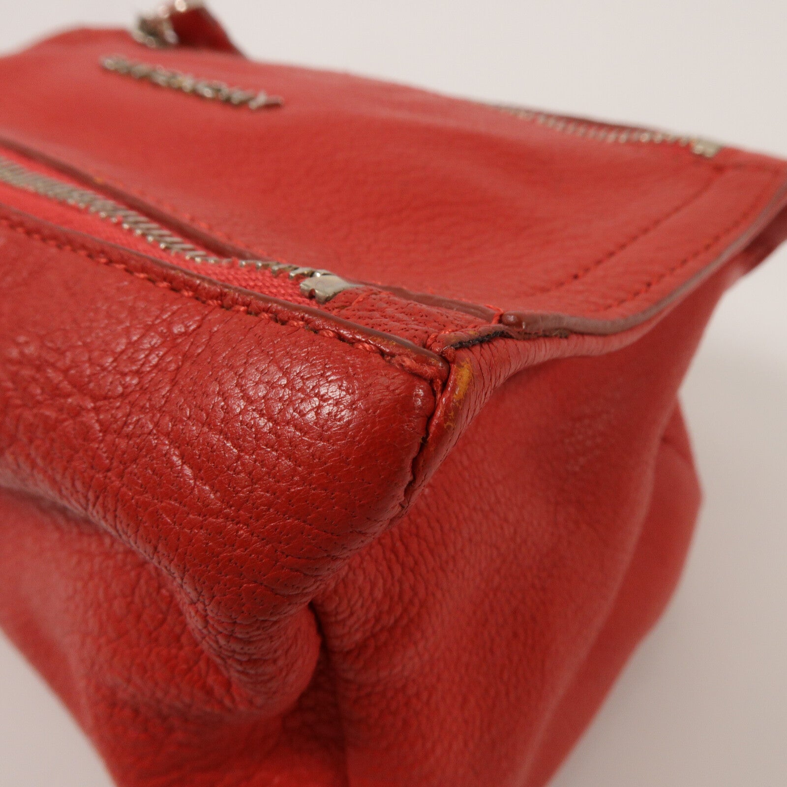 GIVENCHY 牛皮皮革Pandora Wristlet Pouch手拿包