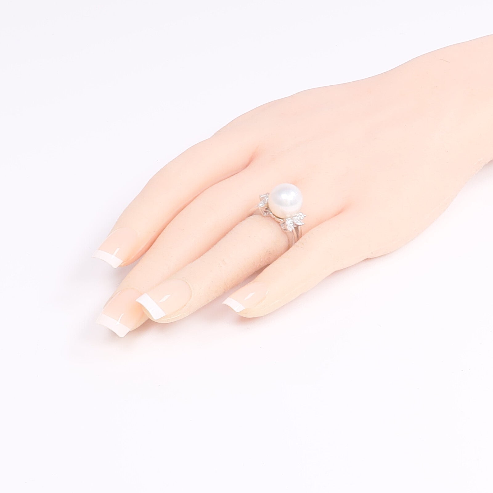 JEWELRY 18K白金Pearl Diamond Ring珍珠/鑽石戒指