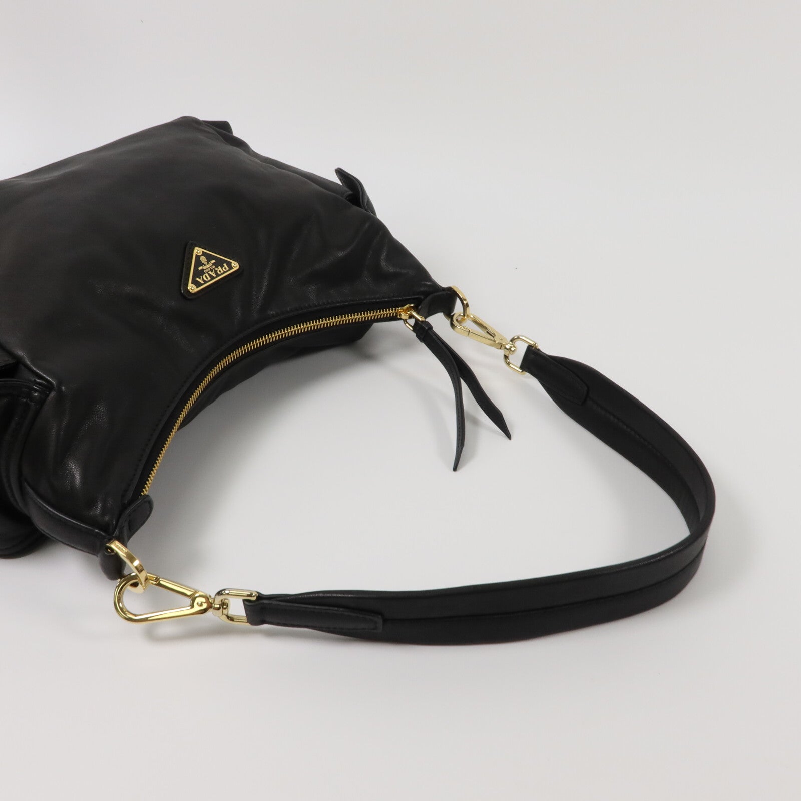 PRADA 牛皮皮革Explore Large肩背袋