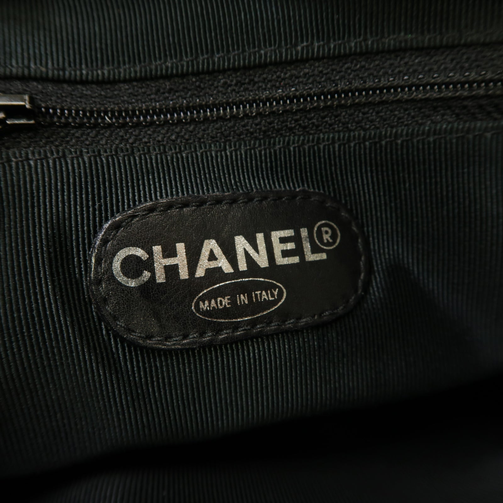 CHANEL 牛皮皮革Shoulder Bag銀扣肩背袋黒色