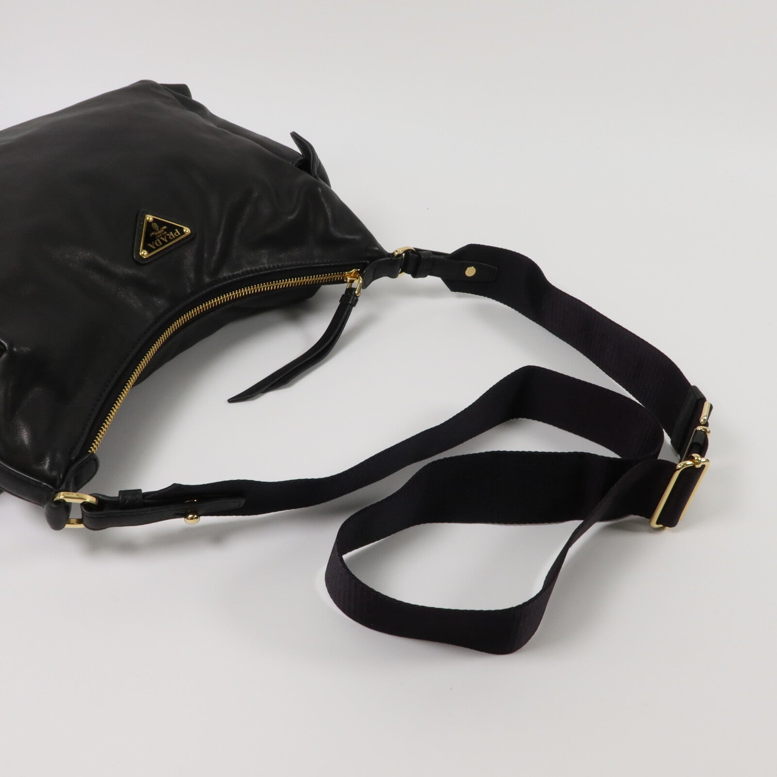 PRADA 牛皮皮革Explore Large肩背袋