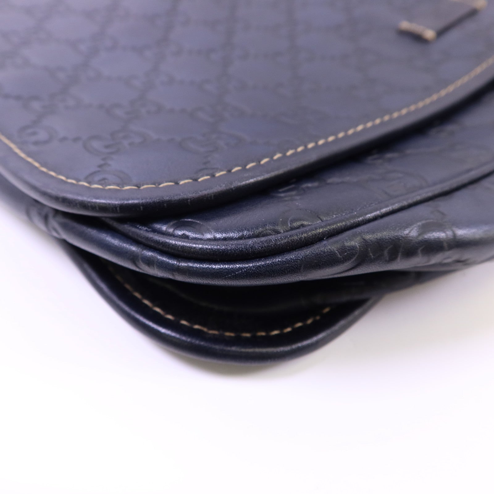 GUCCI 牛皮皮革Messenger Bag銀扣肩背袋
