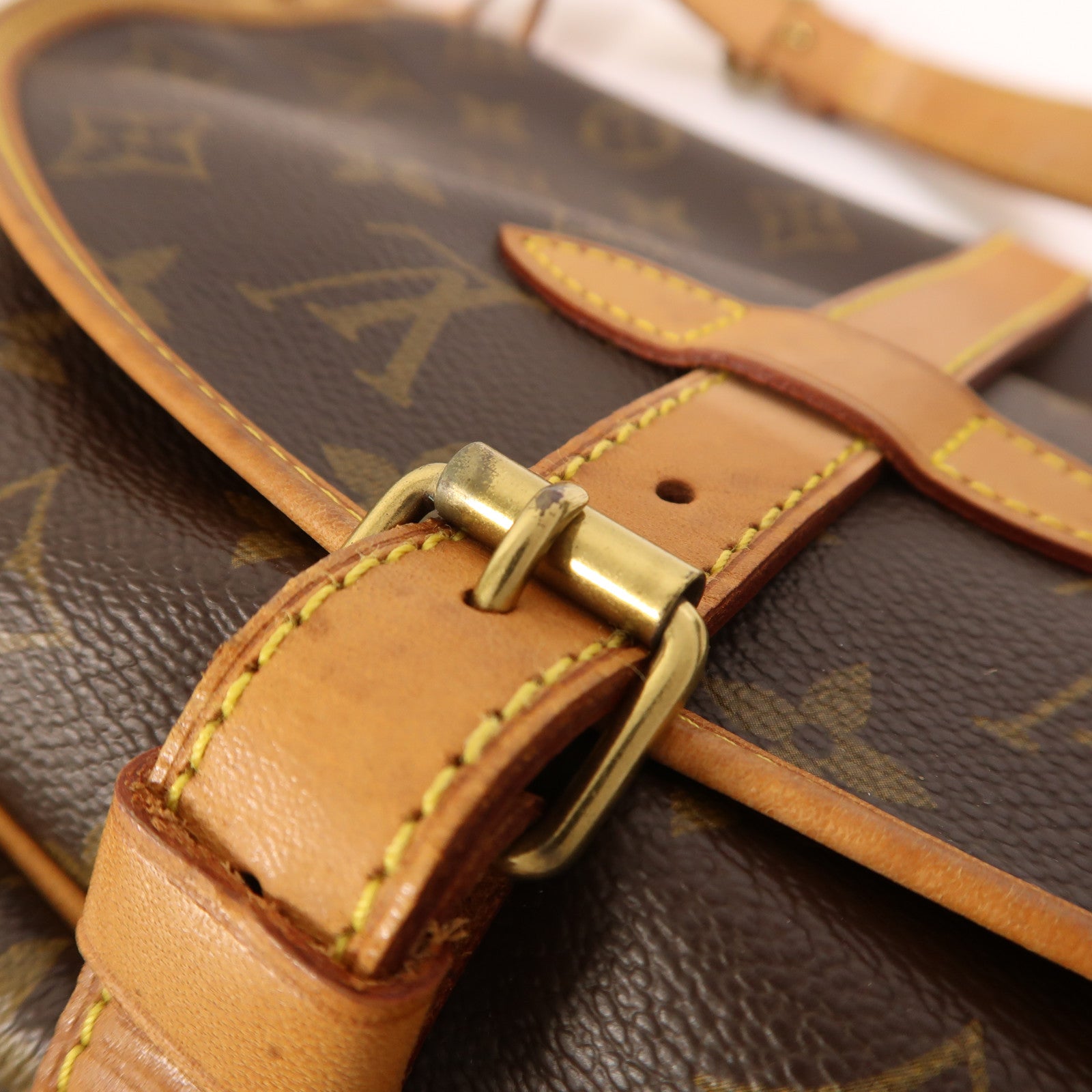 LOUIS VUITTON Monogram Saumur 30金扣肩背袋