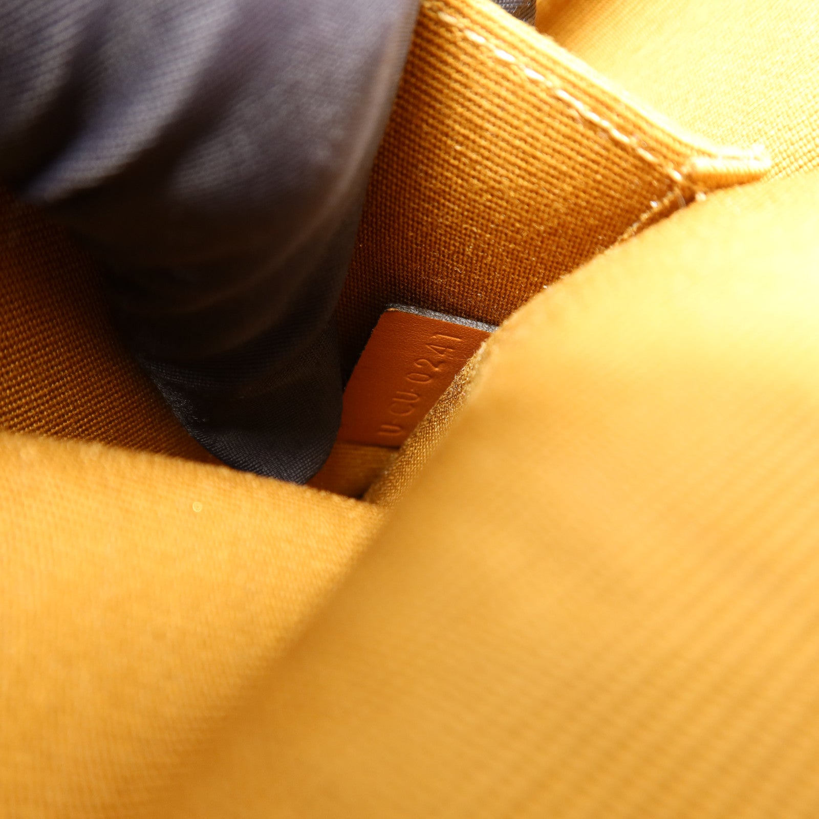 CELINE 塗層帆布Folco金扣肩背袋