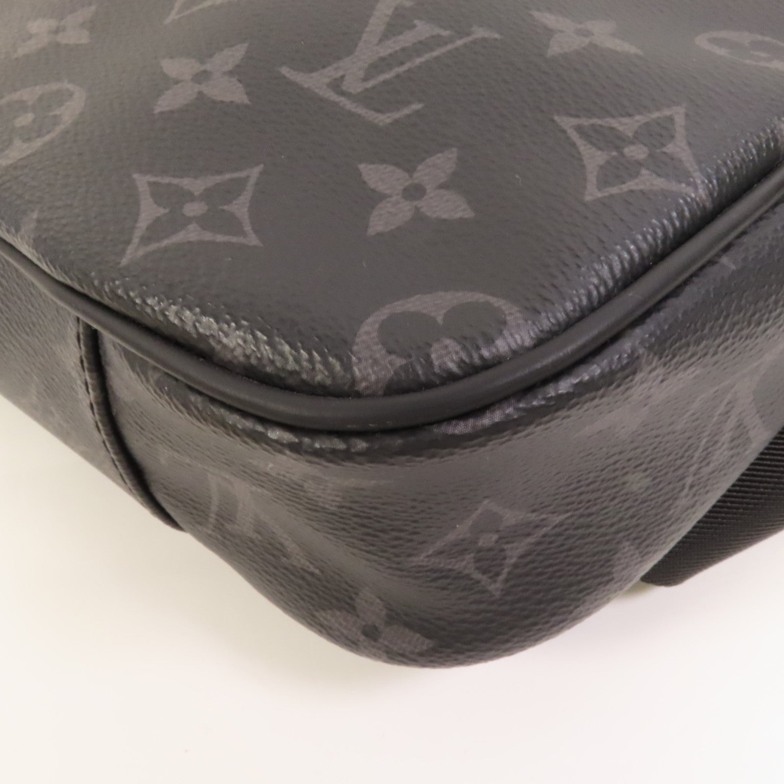 LOUIS VUITTON Monogram Eclipse Bum Bag銀扣手挽肩背兩用袋