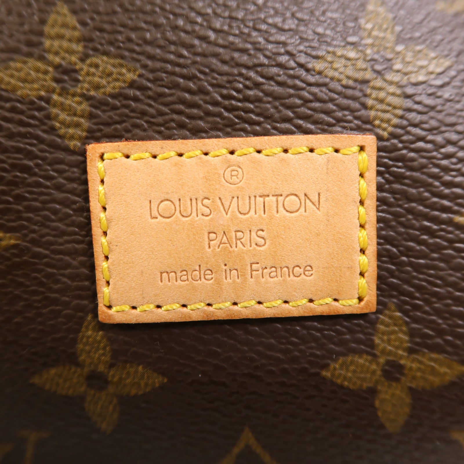 LOUIS VUITTON Monogram Saumur 30金扣肩背袋