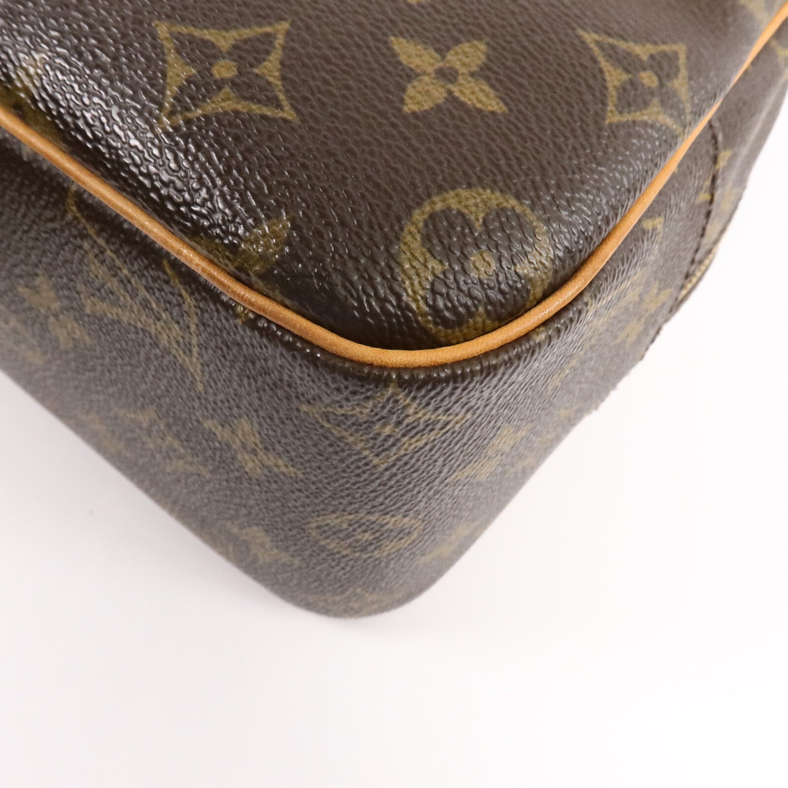LOUIS VUITTON Monogram Cite MM肩背袋