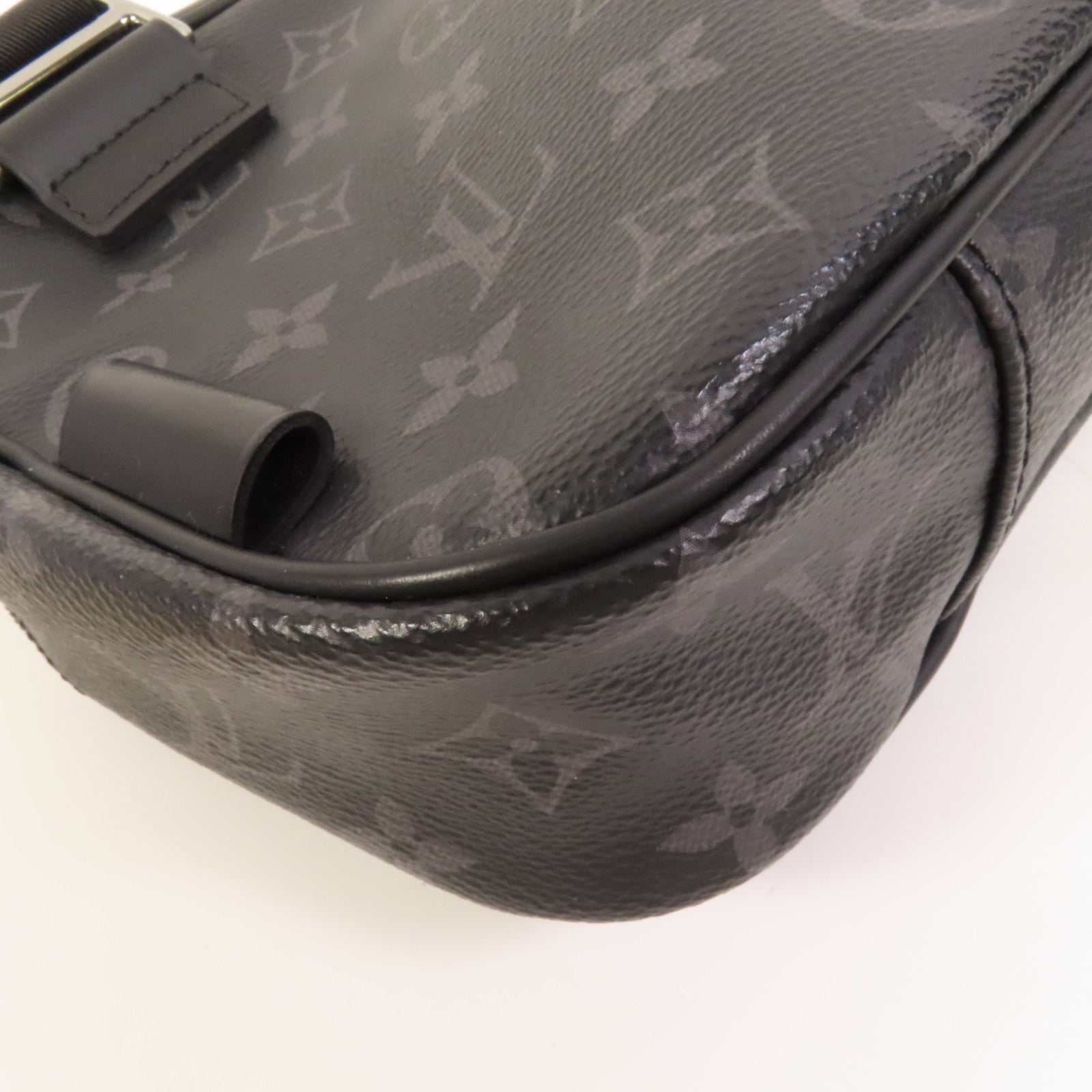 LOUIS VUITTON Monogram Eclipse Bum Bag銀扣手挽肩背兩用袋