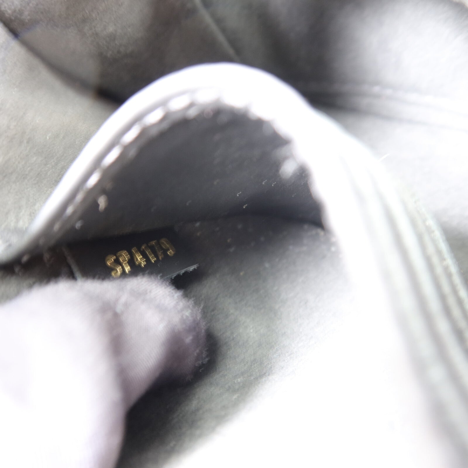 LOUIS VUITTON Monogram Reverse Dauphine肩背袋