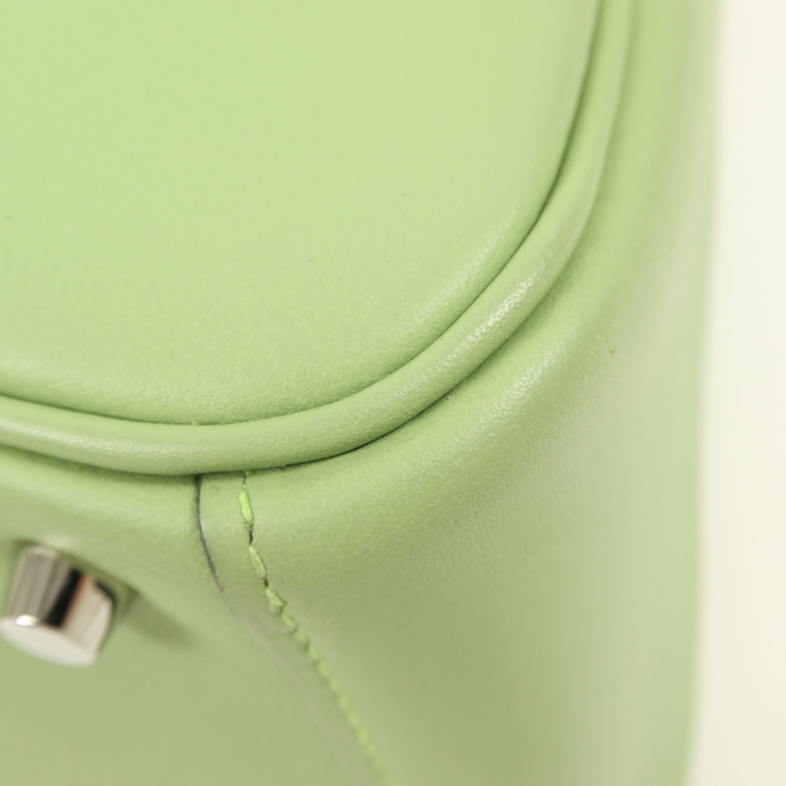 HERMES Swift皮革Mini Lindy銀扣手挽肩背兩用袋Vert Criquet