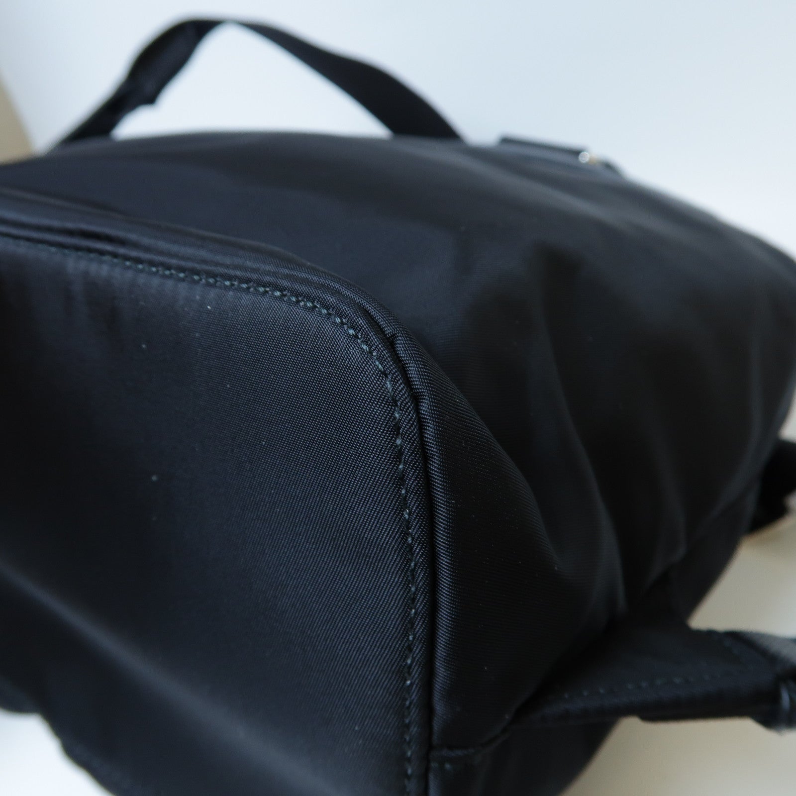 PRADA 尼龍Backpack銀扣背包黑色