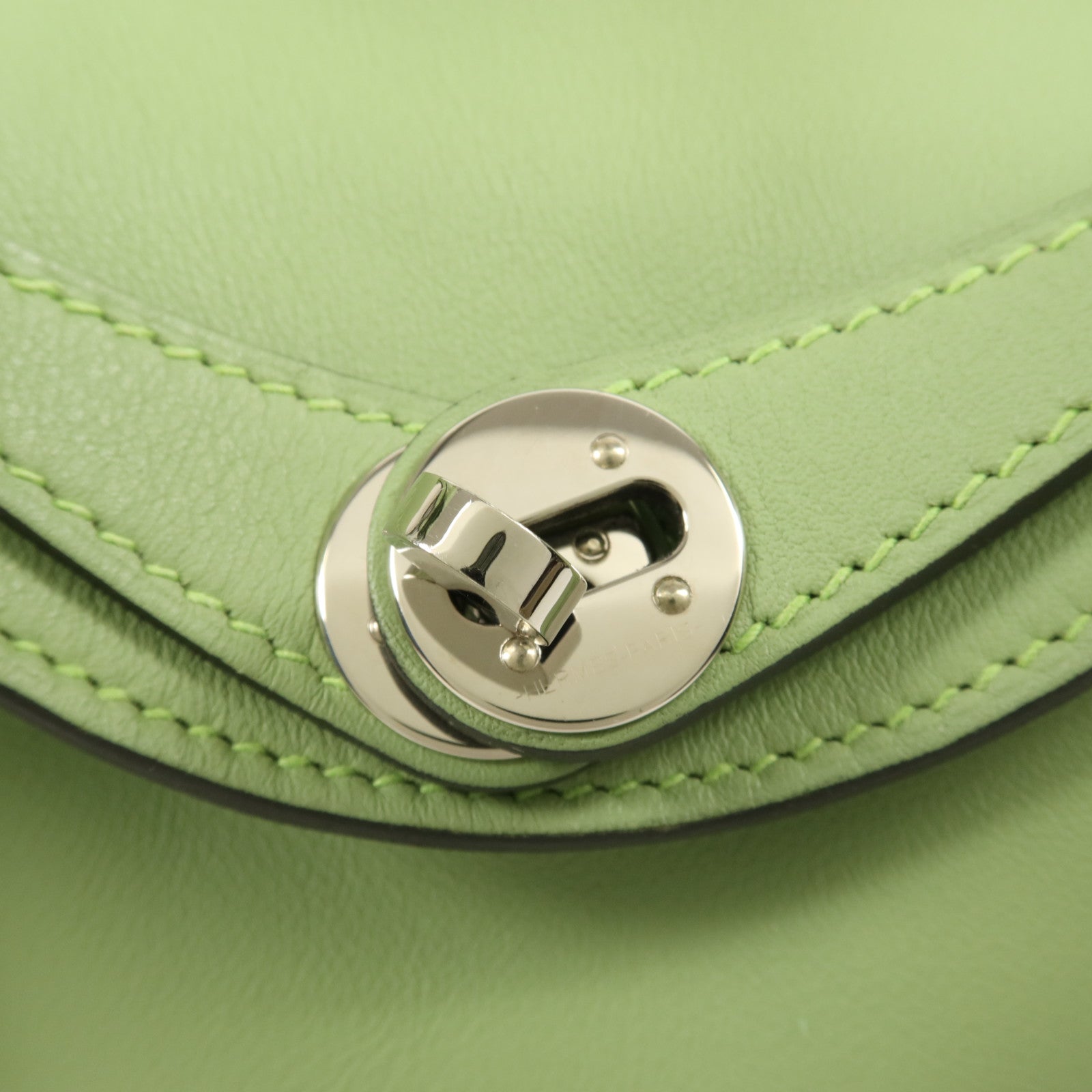 HERMES Swift皮革Mini Lindy銀扣手挽肩背兩用袋Vert Criquet