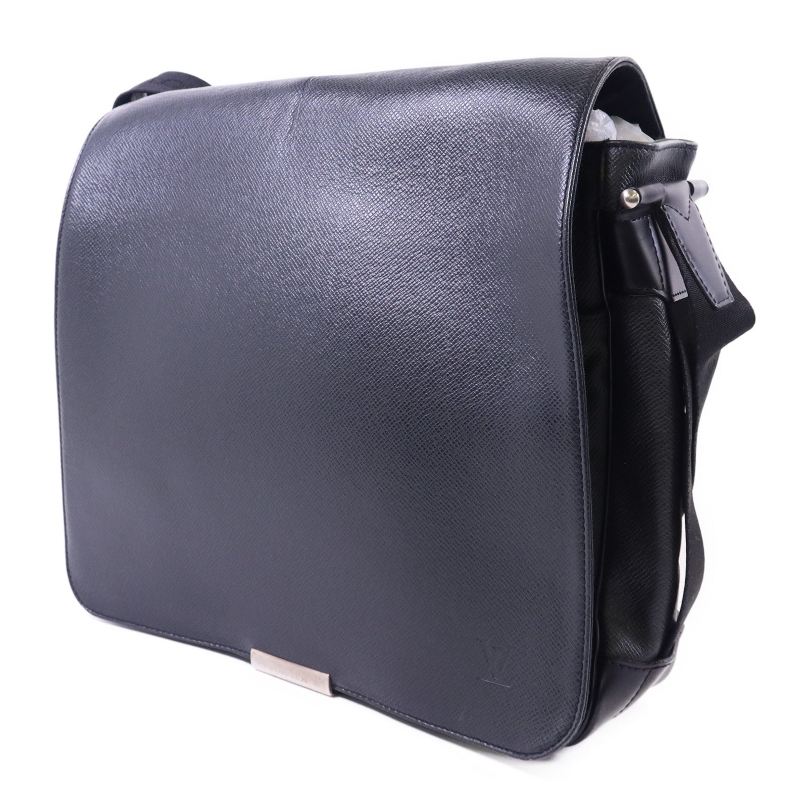 LOUIS VUITTON Taiga Victor金扣肩背袋