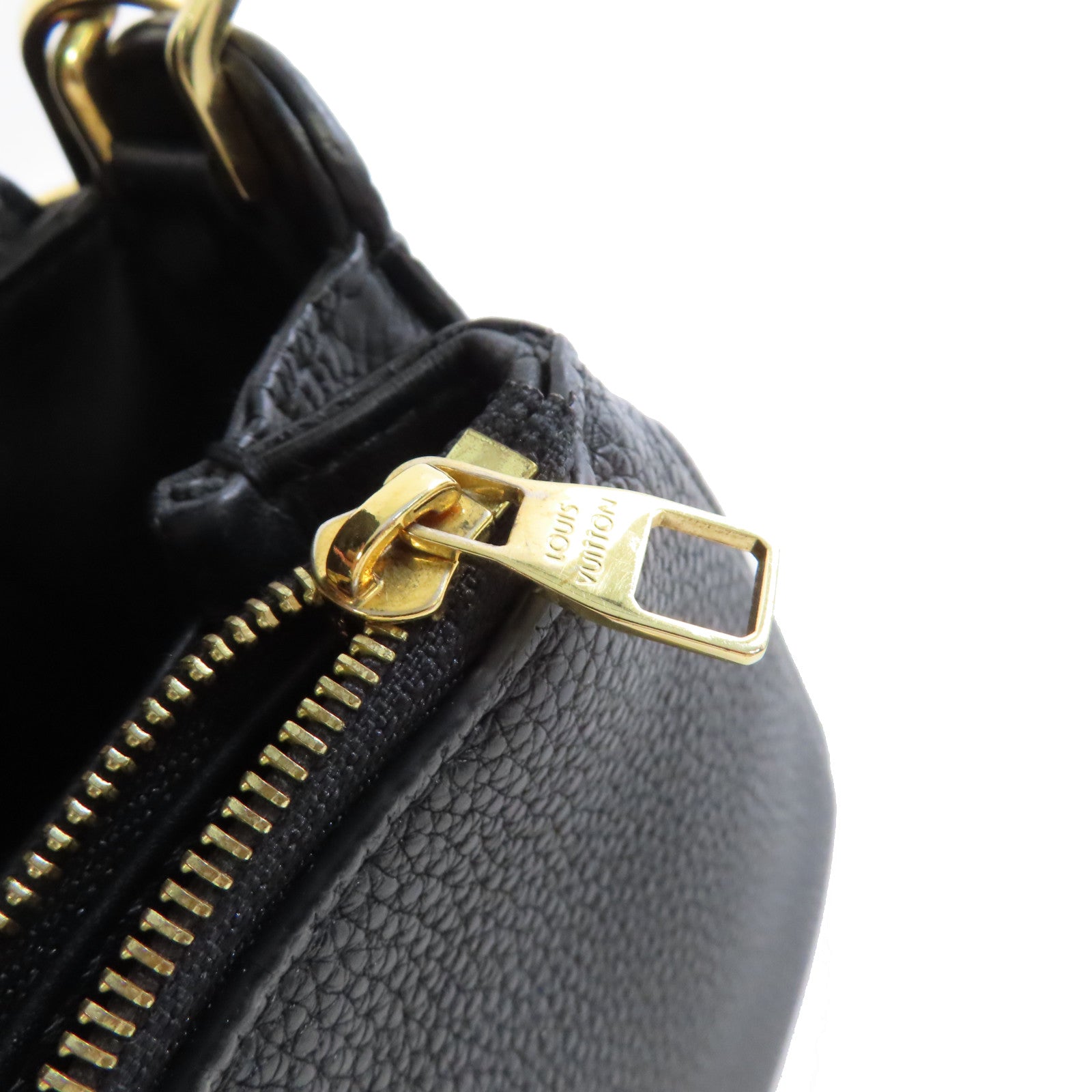 LOUIS VUITTON 牛皮皮革Vivienne NM Shoulder Bag金扣肩背袋黑色