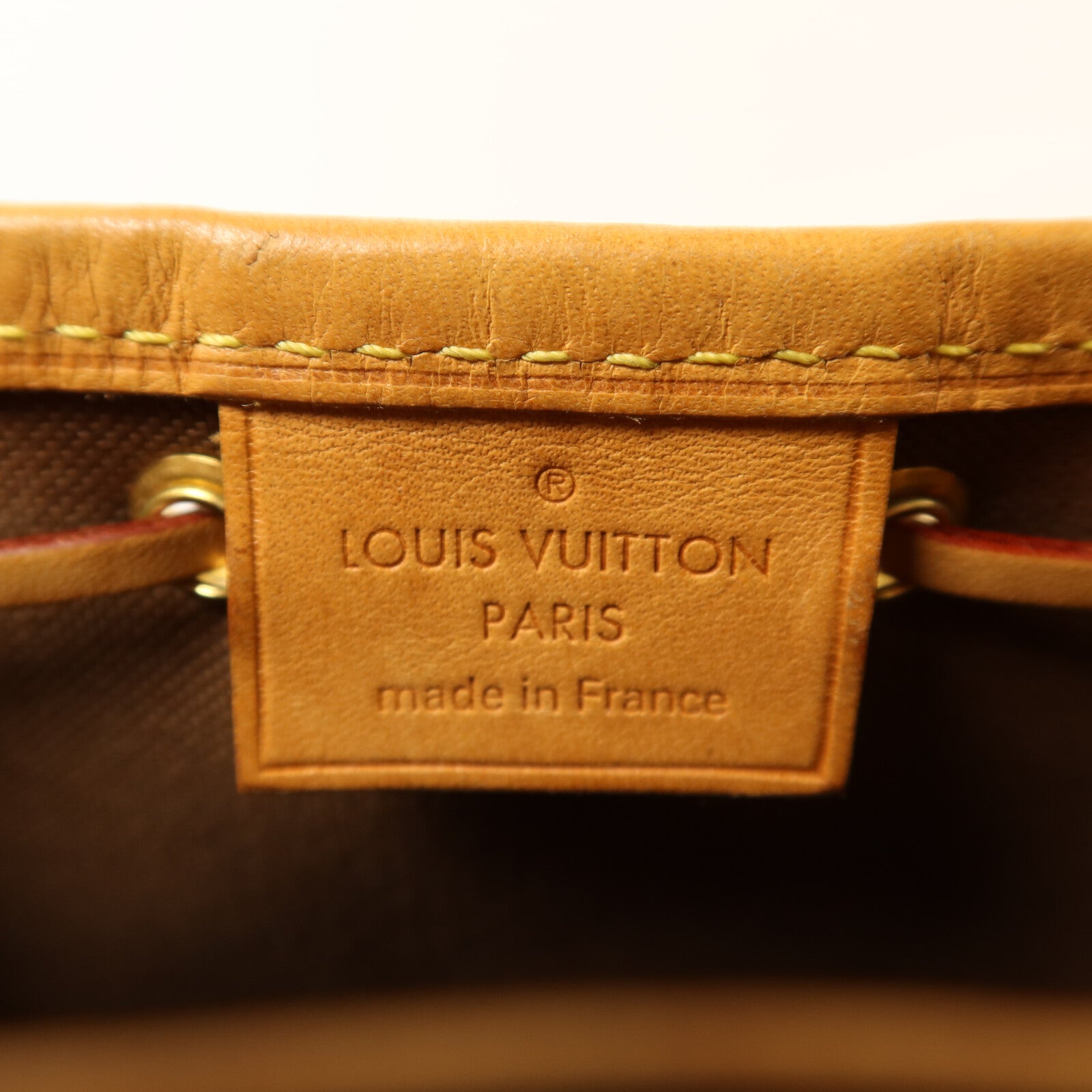 LOUIS VUITTON 【激減優惠】Monogram Nano Noe金扣肩背袋