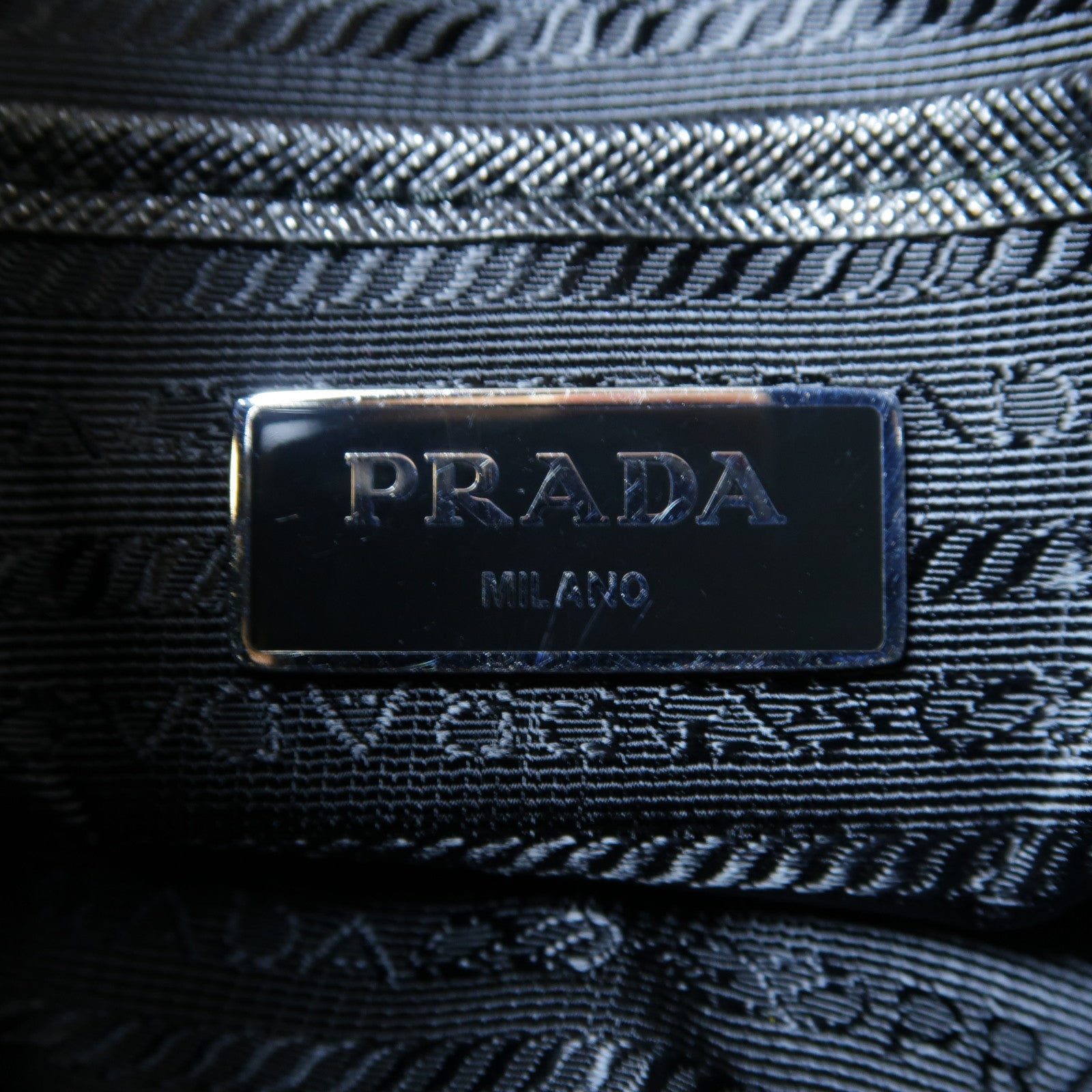 PRADA 尼龍Backpack銀扣背包黑色