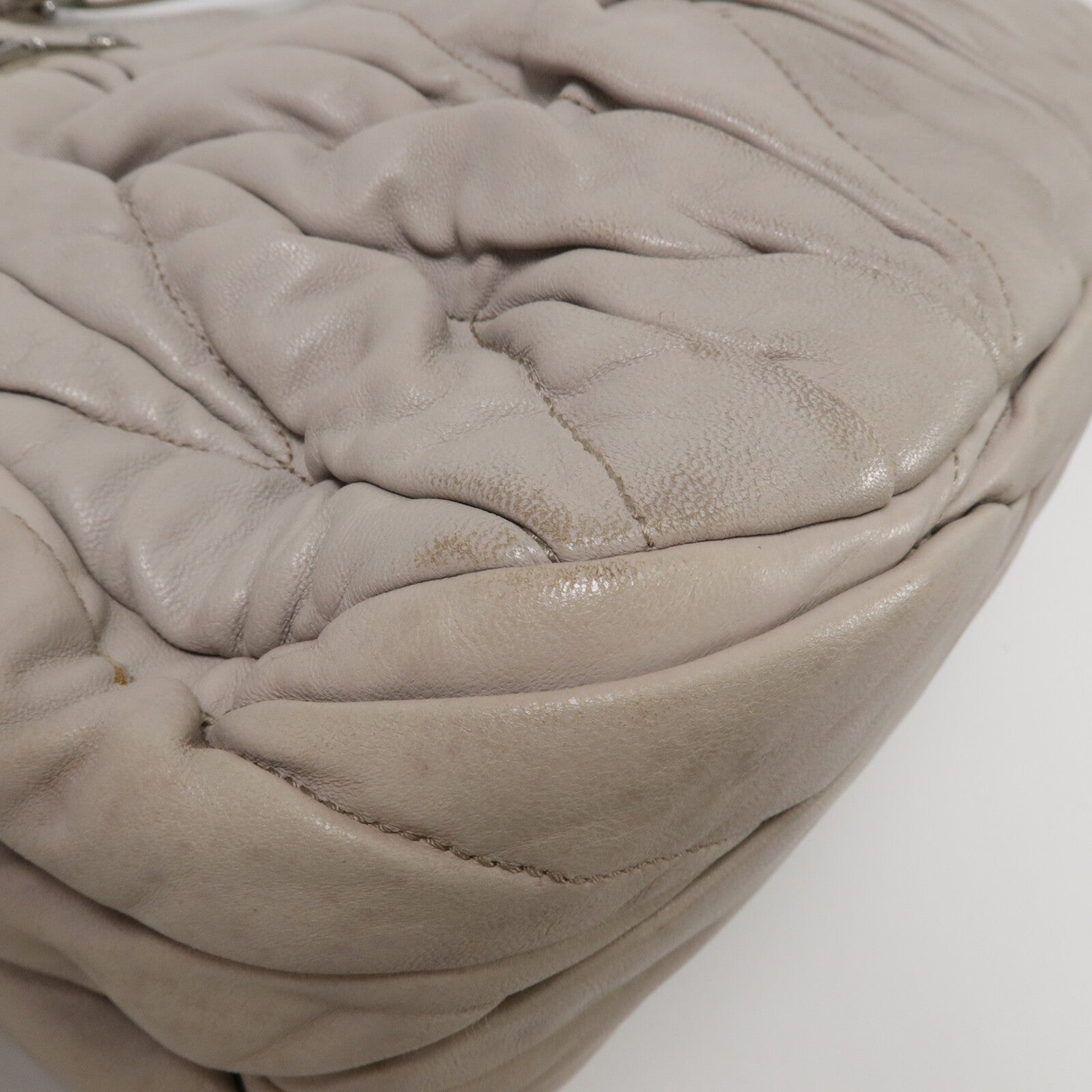 Miu Miu 牛皮皮革Shoulder Bag鏈帶肩背袋