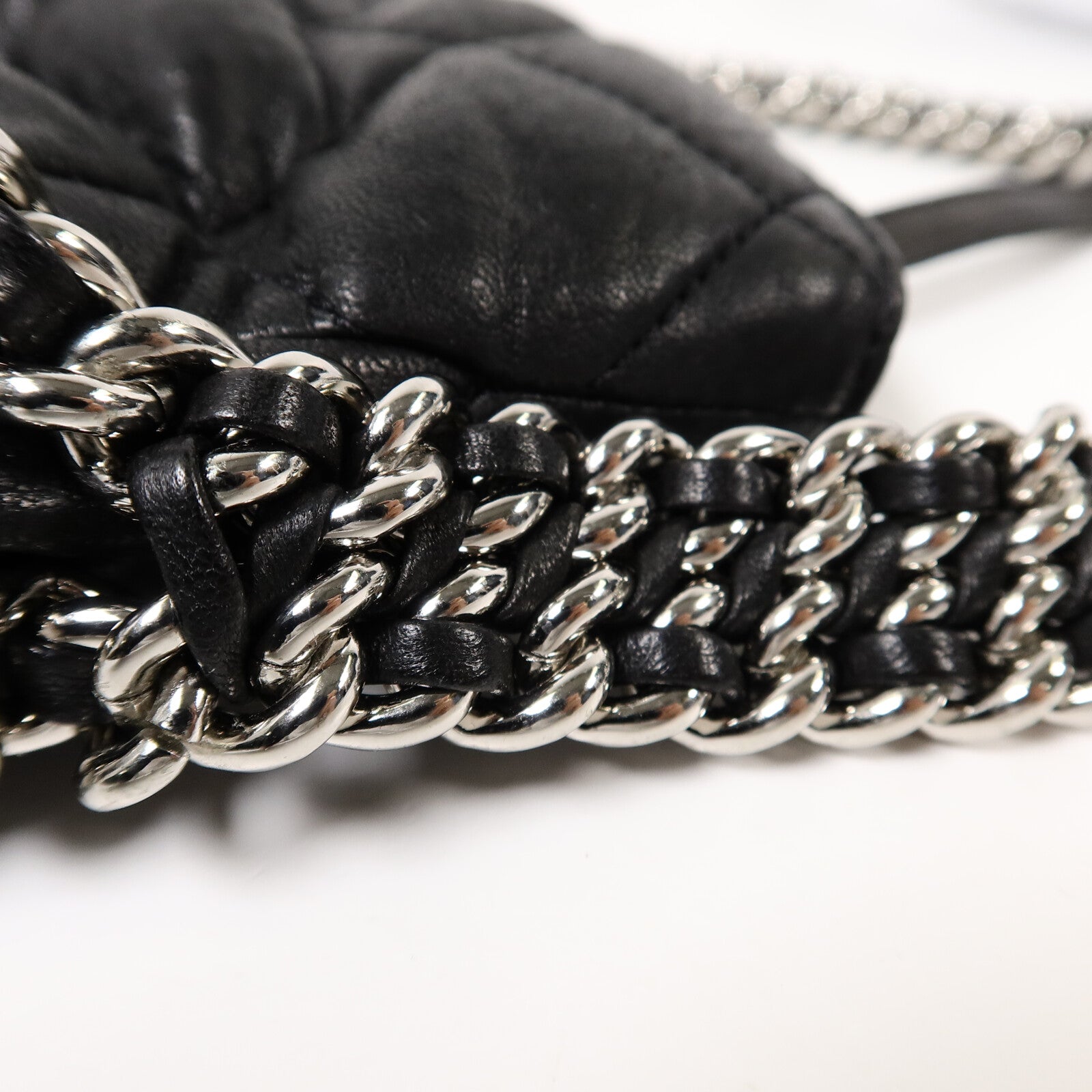 CHANEL 牛皮皮革Chain Around Hobo Bag鏈帶肩背袋