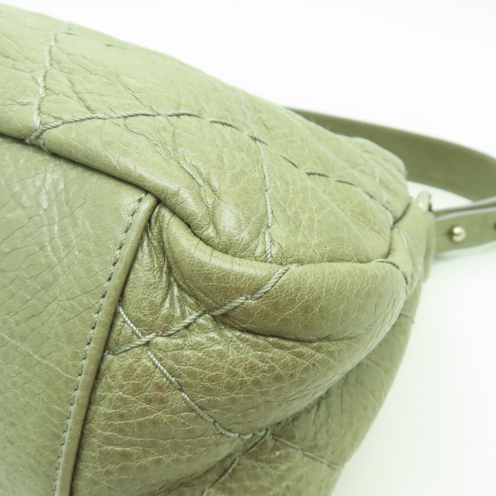 CHANEL **【激減優惠】菱格牛皮皮革Shoulder Bag銀扣肩背袋灰色