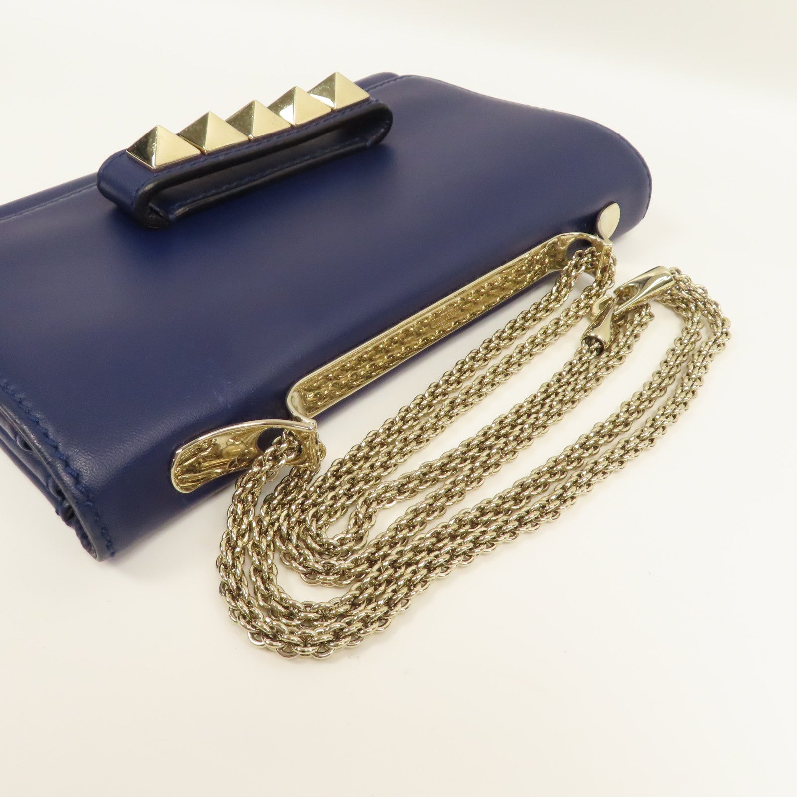 Valentino 【激減優惠】牛皮皮革Shoulder Bag金扣鏈帶肩背袋黑色
