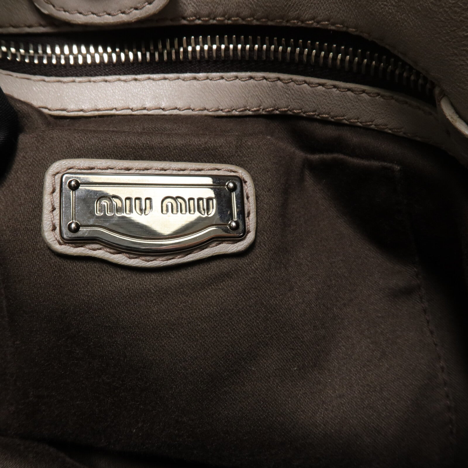 Miu Miu 牛皮皮革Shoulder Bag鏈帶肩背袋