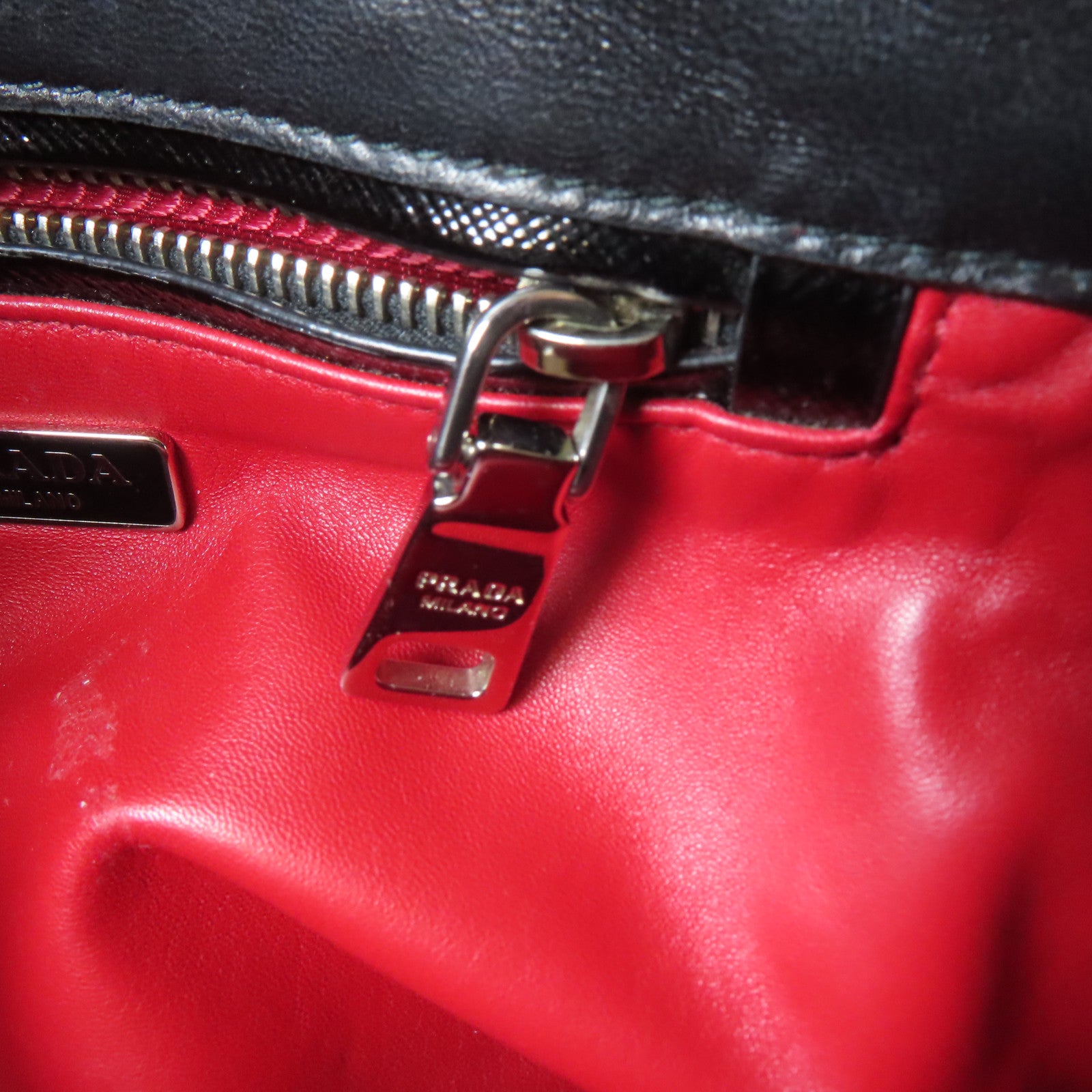 PRADA 牛皮皮革Saffiano Cuir Tote Handbag銀扣手挽肩背兩用袋黑色