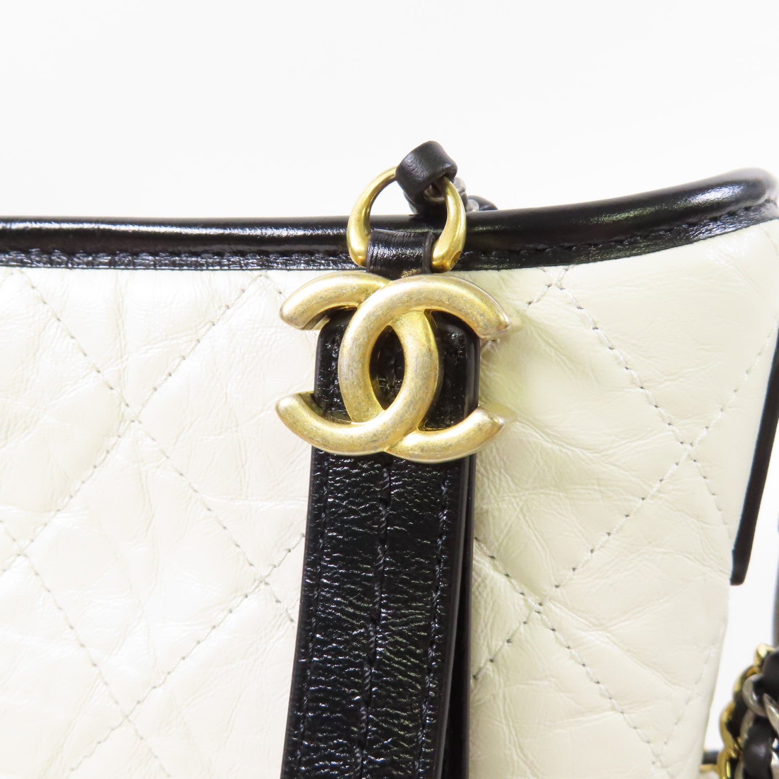 CHANEL 牛皮皮革Gabrielle Small鏈帶肩背袋