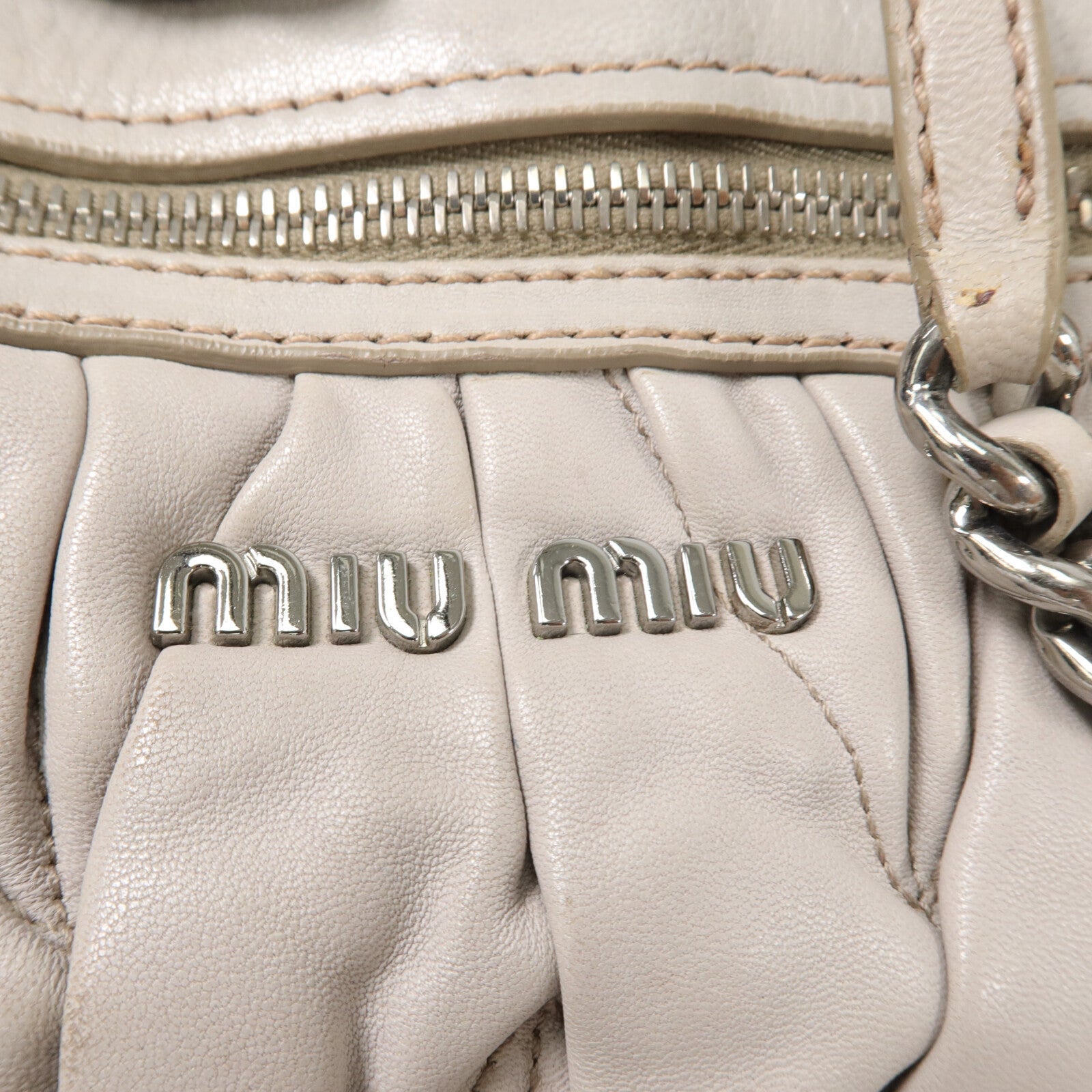 Miu Miu 牛皮皮革Shoulder Bag鏈帶肩背袋