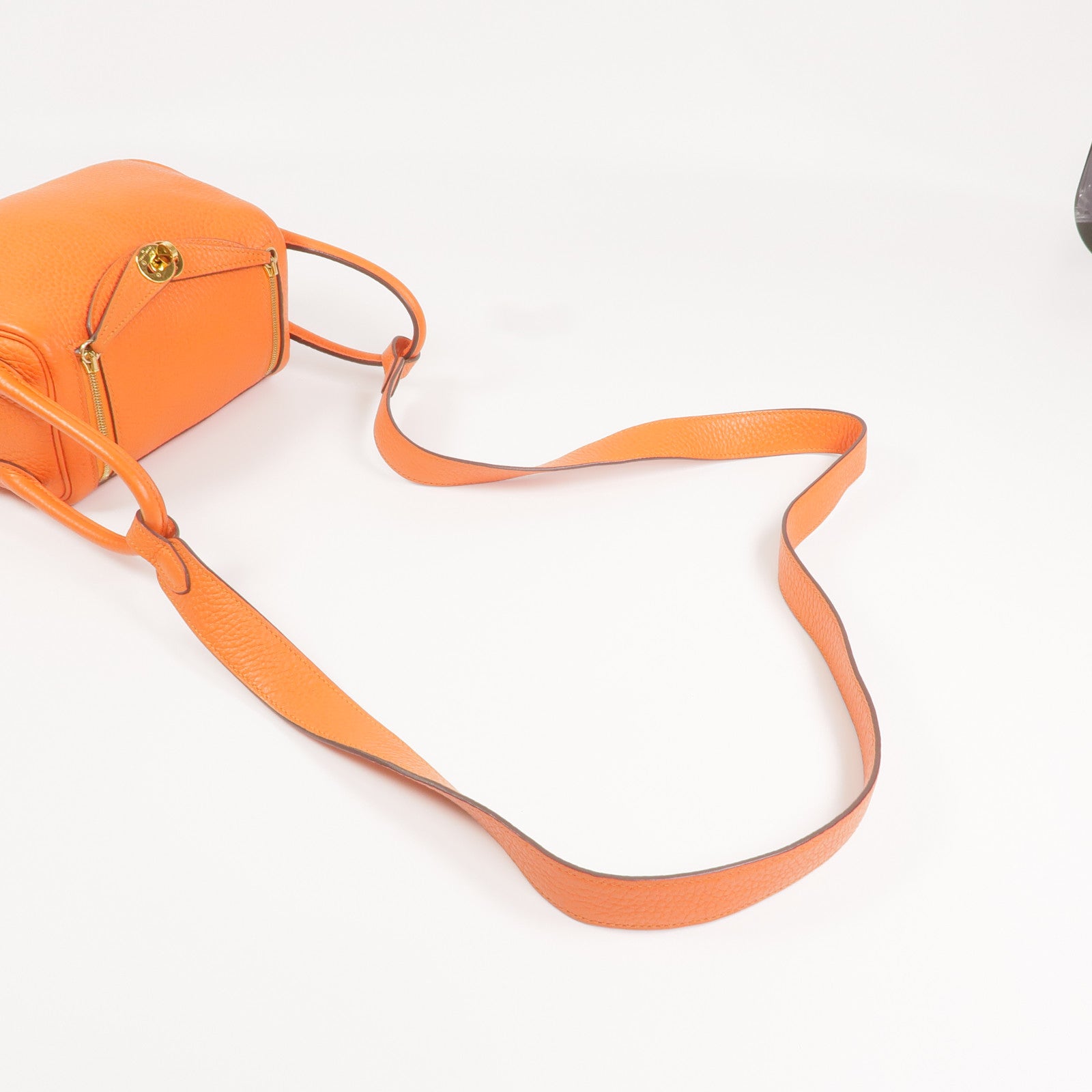 HERMES Togo皮革Mini Lindy金扣手挽肩背兩用袋Orange