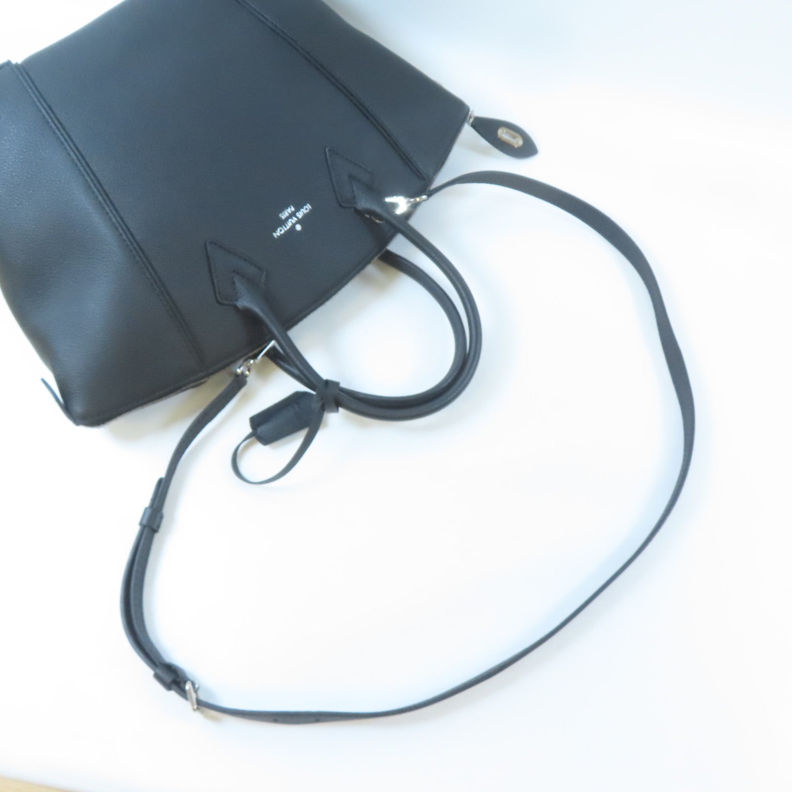 LOUIS VUITTON 牛皮皮革Lockit MM銀扣手挽肩背兩用袋黑色