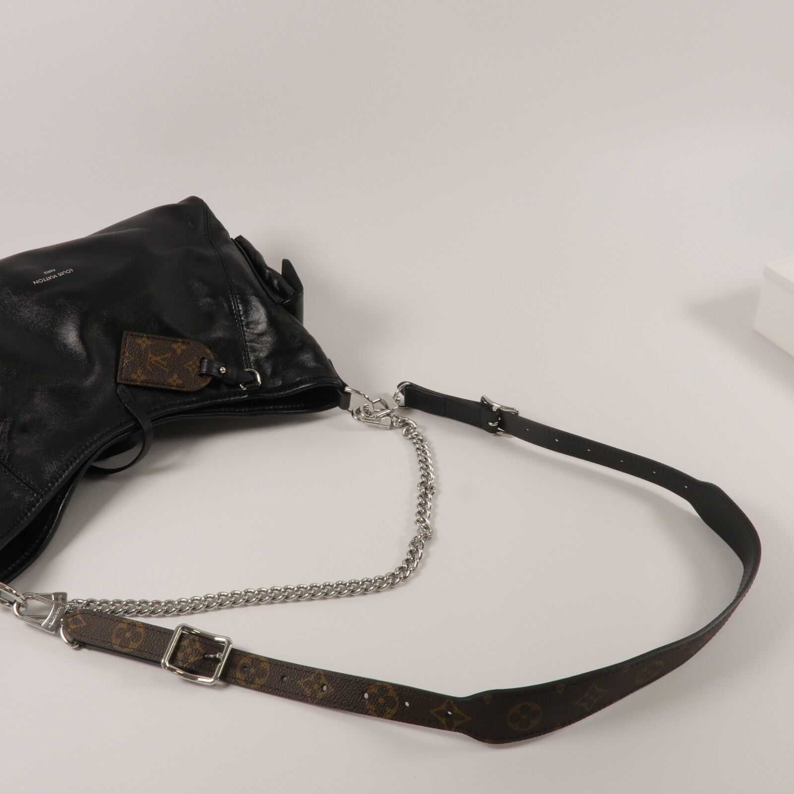 LOUIS VUITTON 羊皮皮革Carry All Vibe PM手挽肩背兩用袋