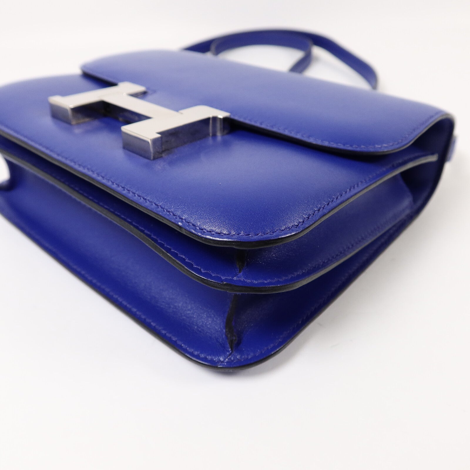 HERMES Box Calf皮革Constance Mini肩背袋Bleu Electrique