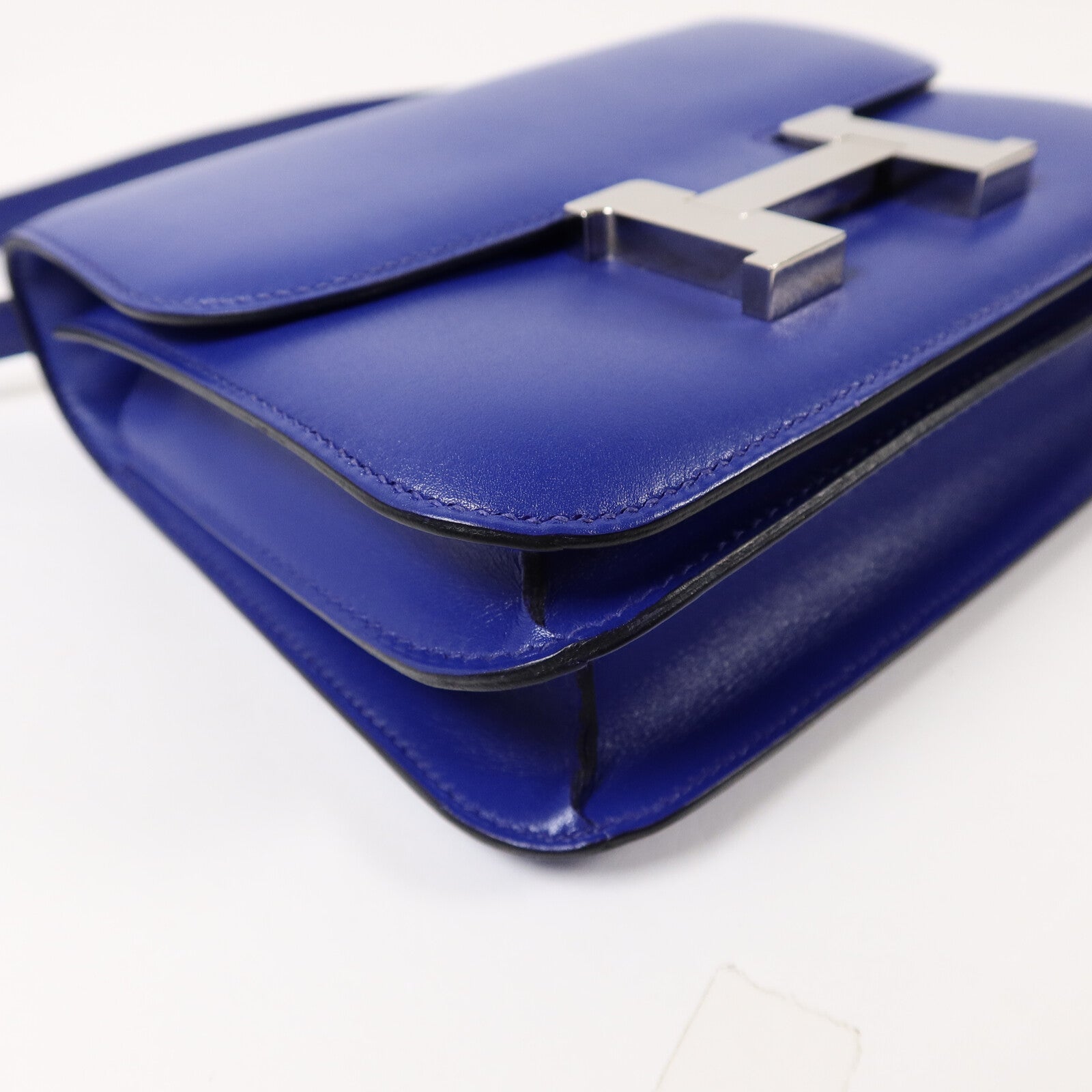 HERMES Box Calf皮革Constance Mini肩背袋Bleu Electrique