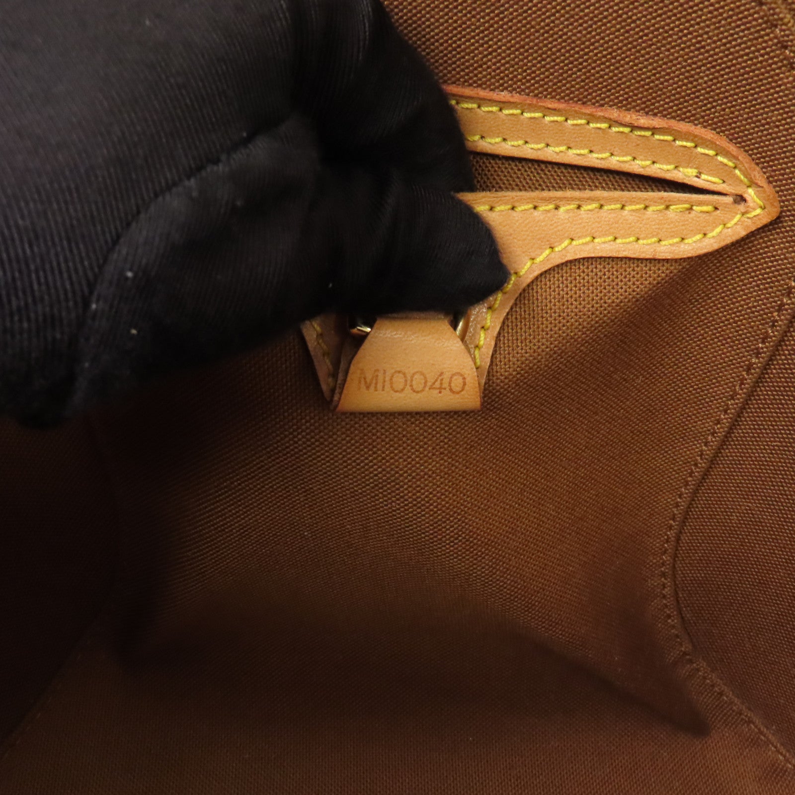 LOUIS VUITTON Monogram Ellipse PM金扣手挽袋啡色