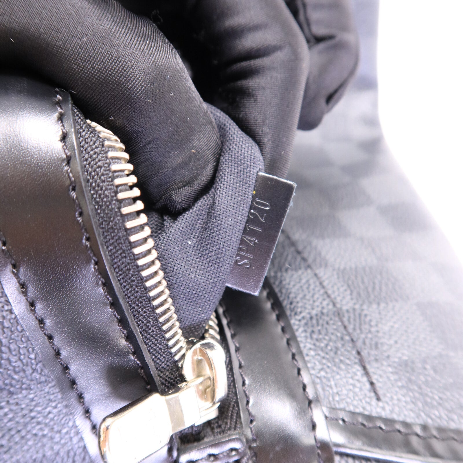 LOUIS VUITTON Damier Graghite Daniel MM肩背袋