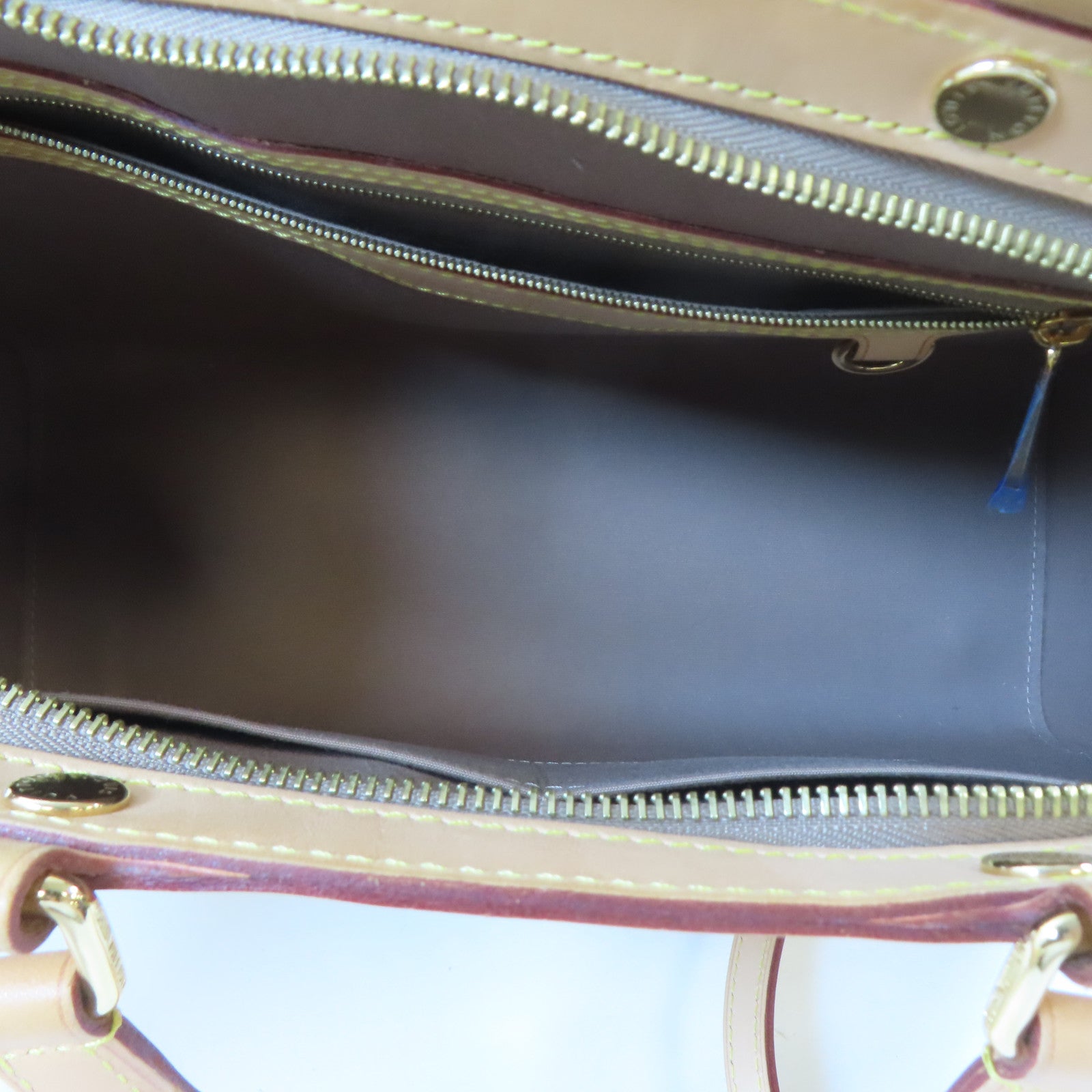 LOUIS VUITTON Vernis Brea金扣手挽肩背兩用袋金黃色