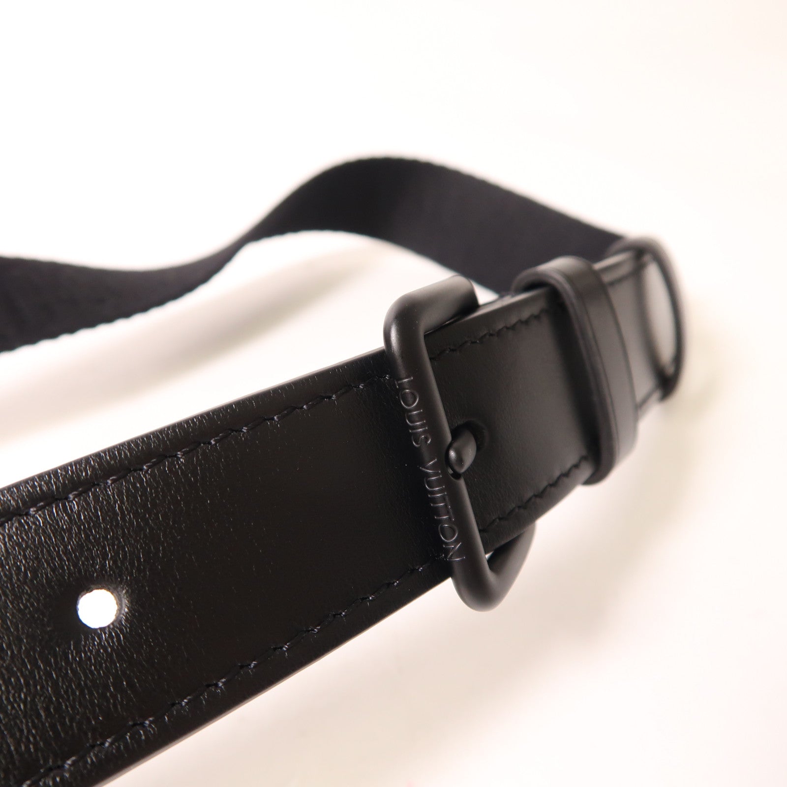 LOUIS VUITTON Monogram Eclipse Bosphore Wearable Wallet肩背袋