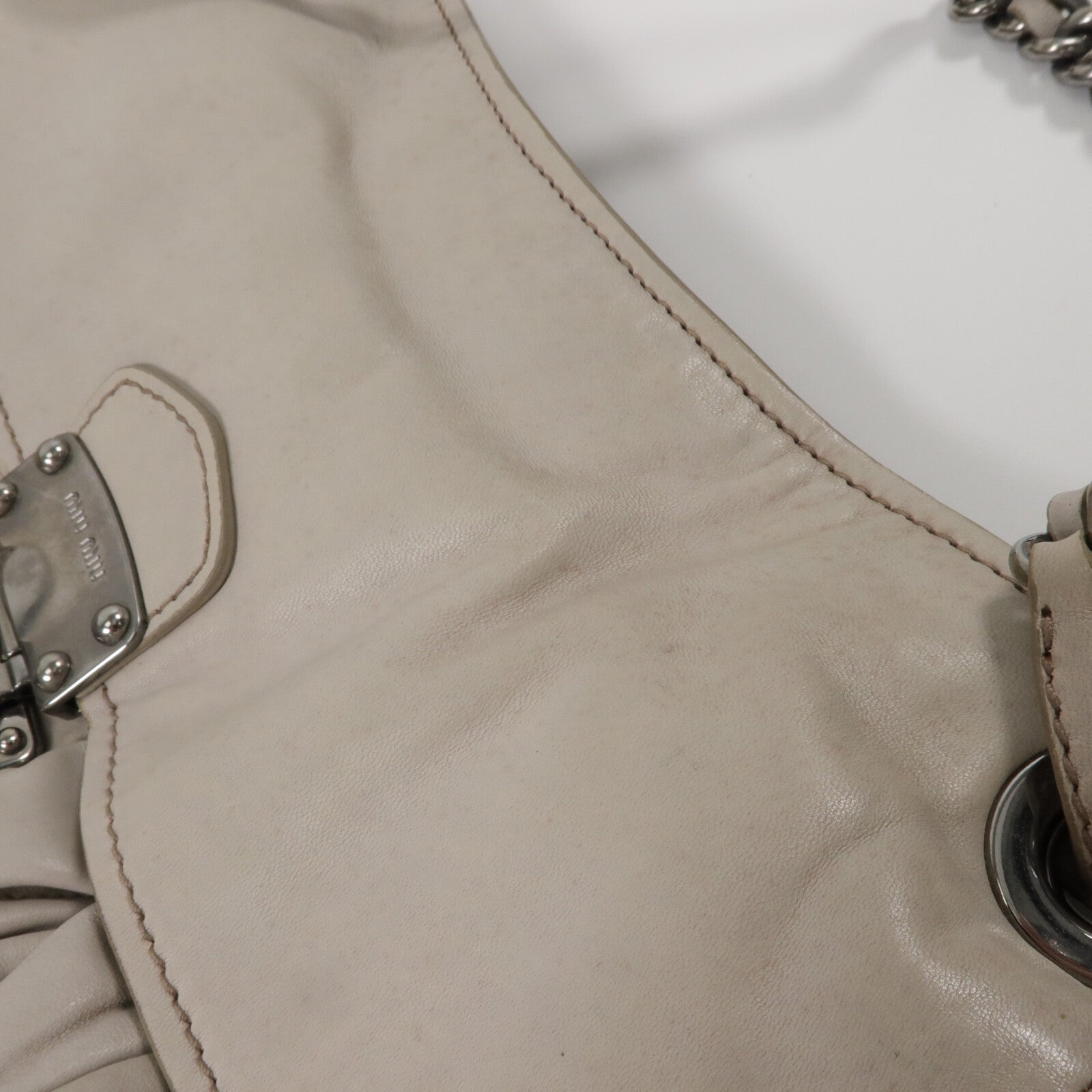 Miu Miu 牛皮皮革Shoulder Bag鏈帶肩背袋